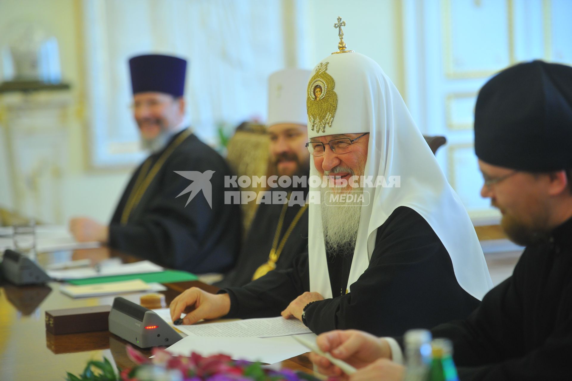 Патриарх Московский и всея Руси Кирилл во время встречи  с премьер-министром Греции Алексисом Ципрасом в Москве.