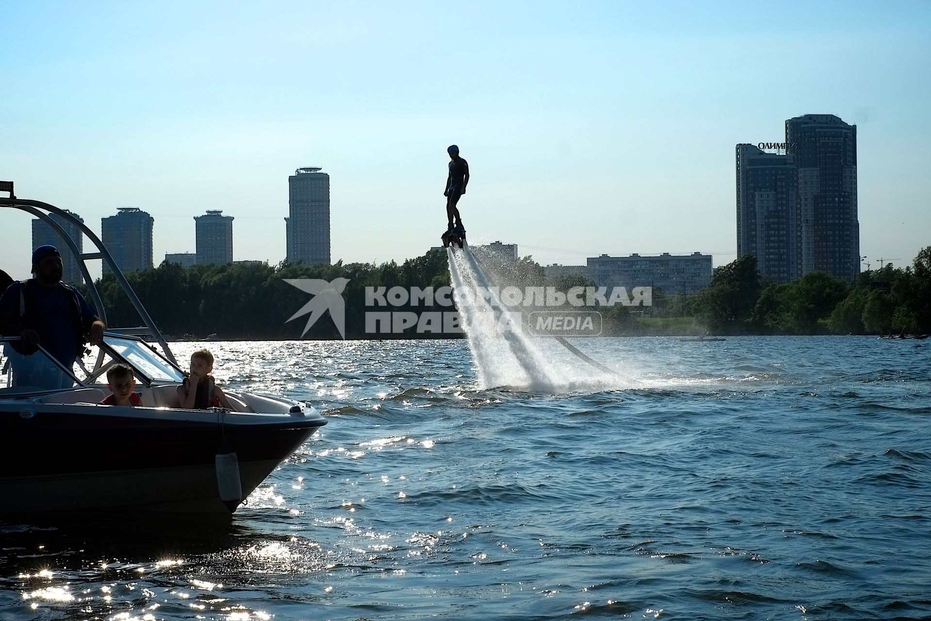 Москва. Отдых в Строгинской пойме.