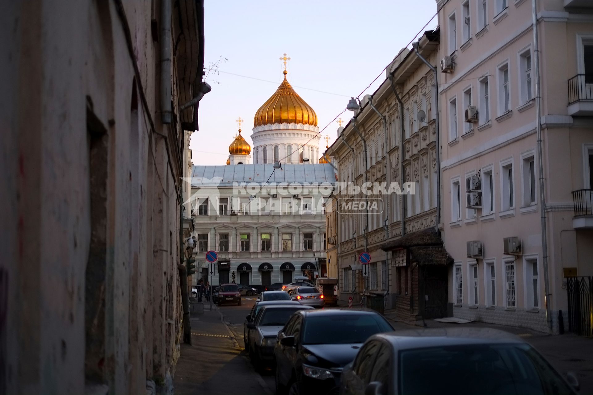 Москва. Лебяжий переулок.