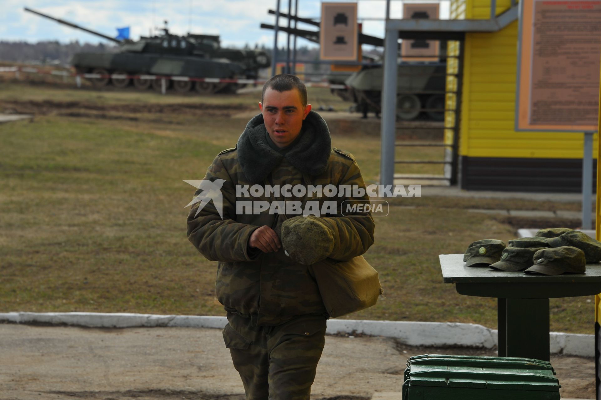 Наро-Фоминск. 4-я гвардейская танковая Кантемировская дивизия. Военнослужащий во время учений.