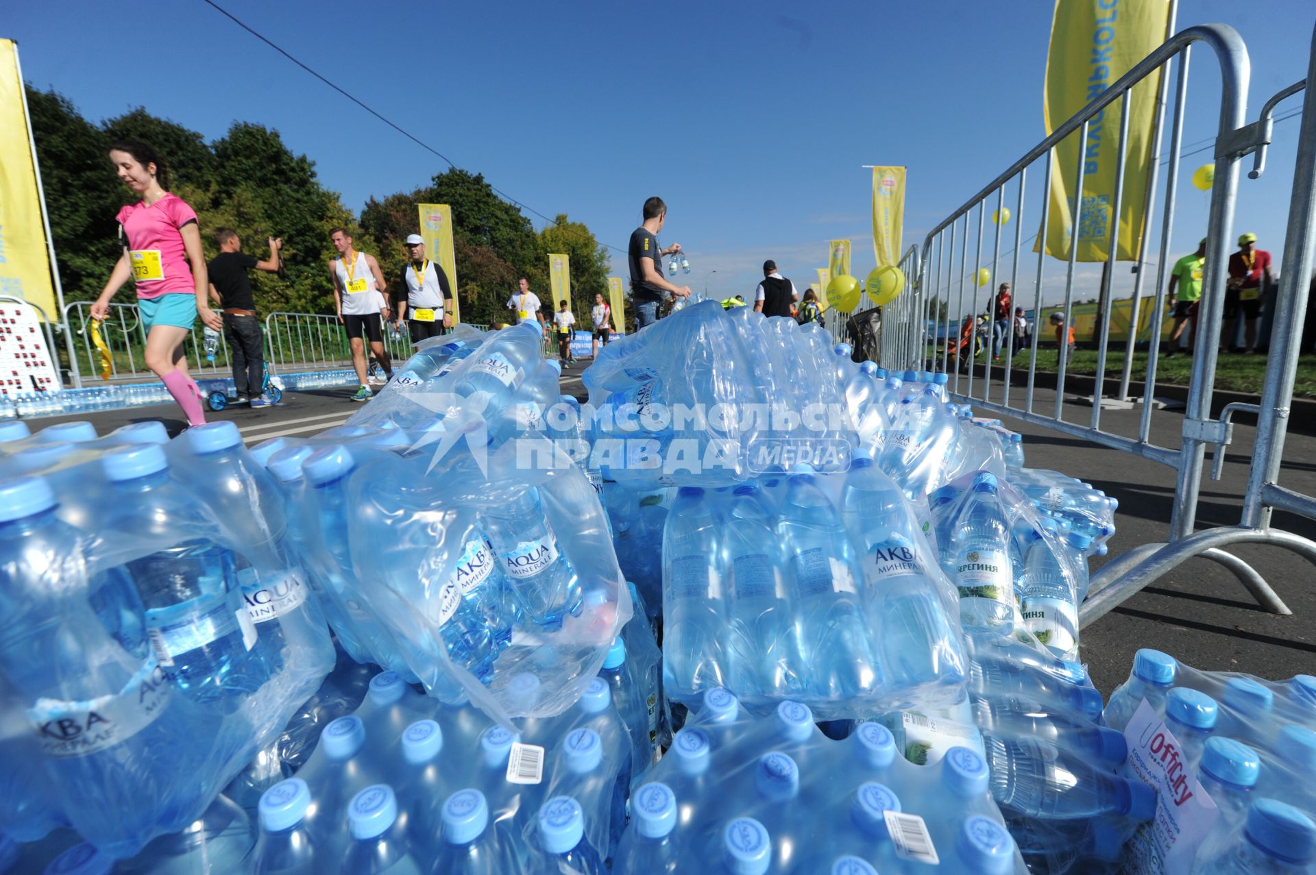 Москва. Забег `Grom10k`, проводимый при поддержке Центра физкультуры и спорта г. Москвы в Крылатском.