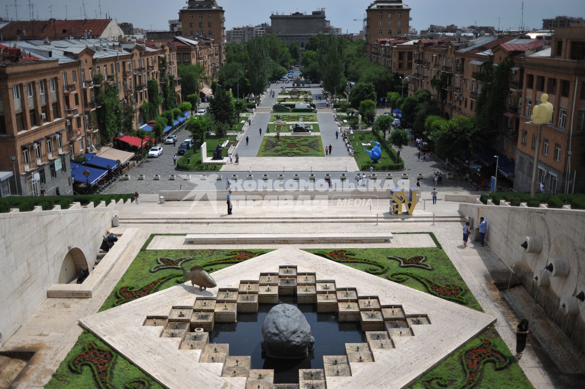 Армения. Виды Еревана. Большой Каскад.