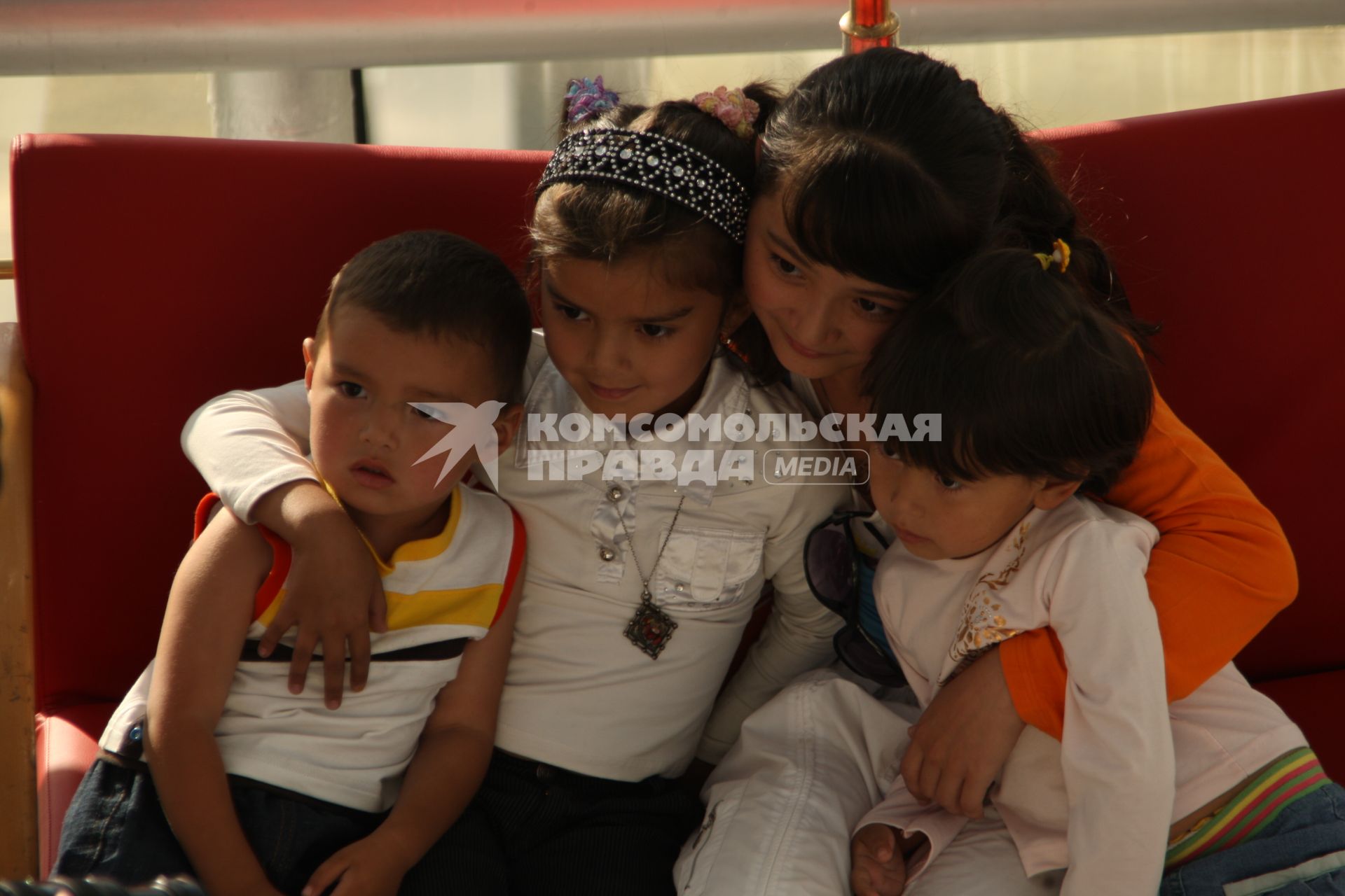 Астана. Казахские дети.