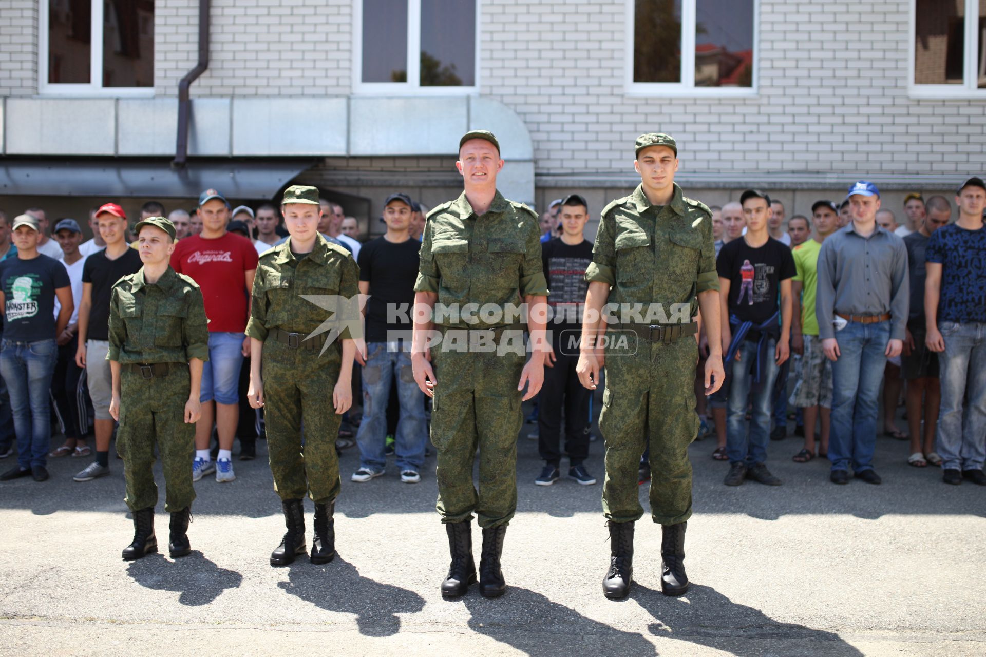 Ставрополь. Отправка призывников в научную роту.