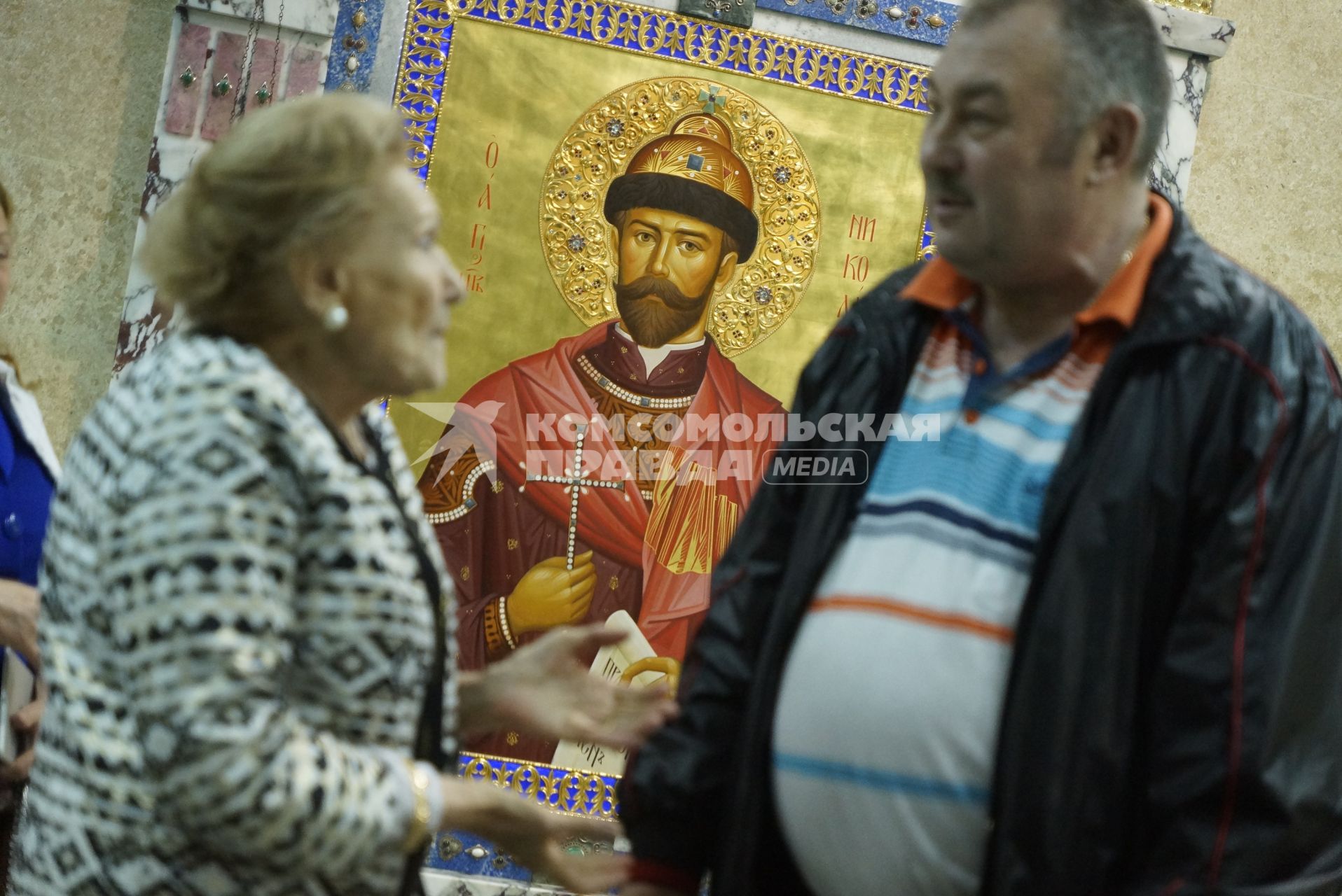 Княгиня Ольга Николаевна Куликовская-Романова  с ректором Николай Косарев (справа) в Горном университете, во время визита в Екатеринбург, для празднования \"Царских дней\".