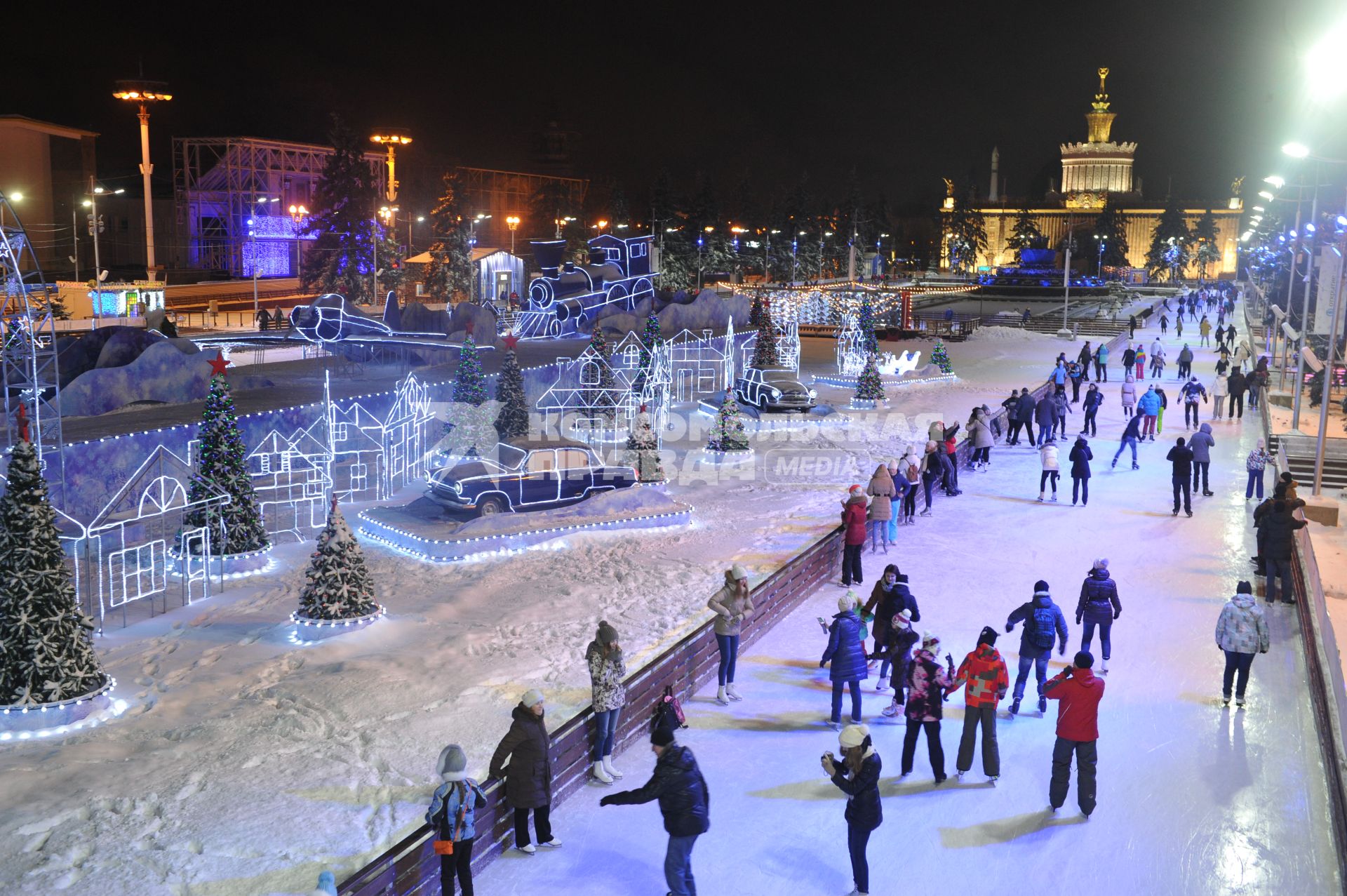 Москва. Каток на ВДНХ.