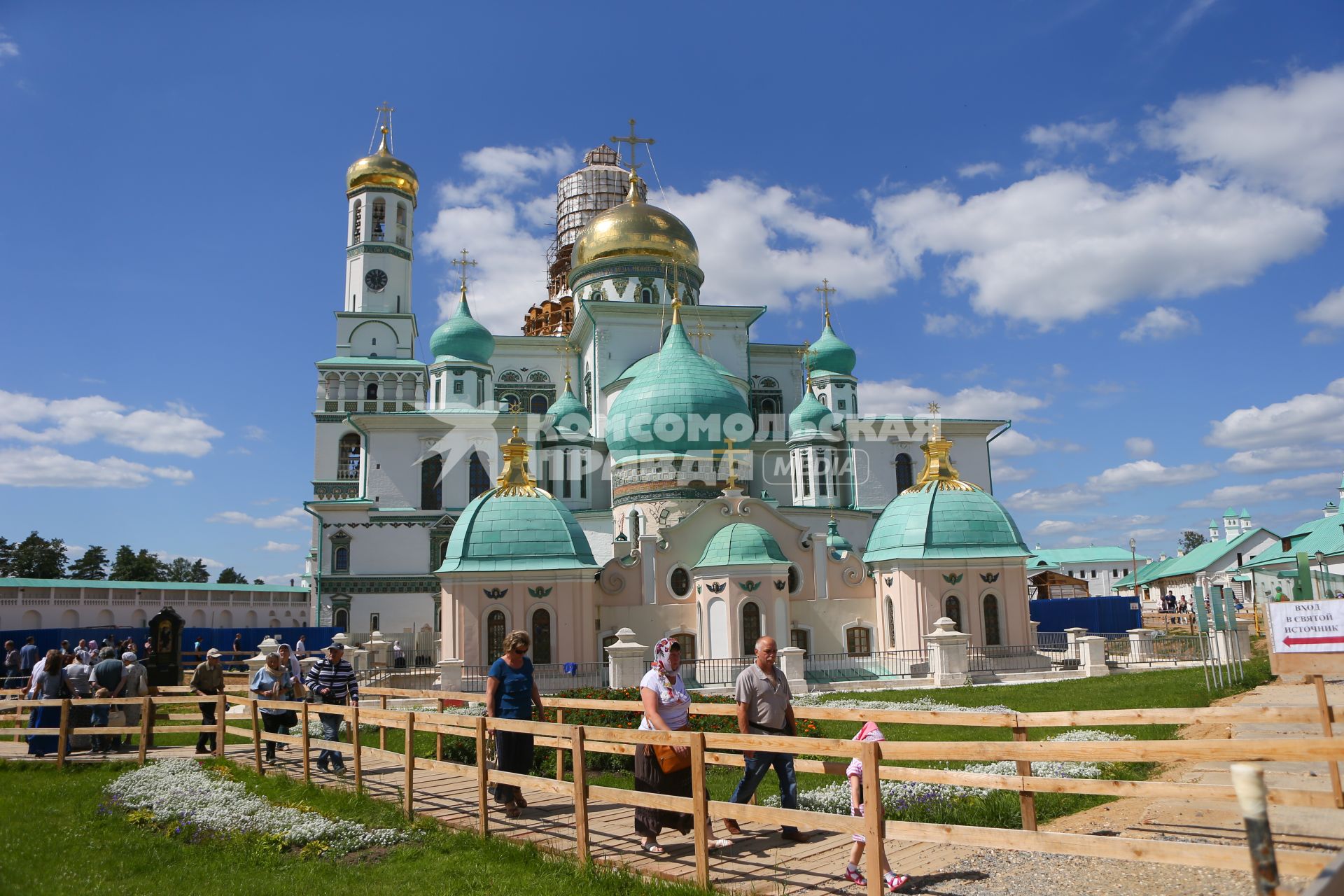 Московская область, г. Истра. Воскресенский Новоиерусалимский ставропигиальный мужской монастырь. Воскресенский собор.