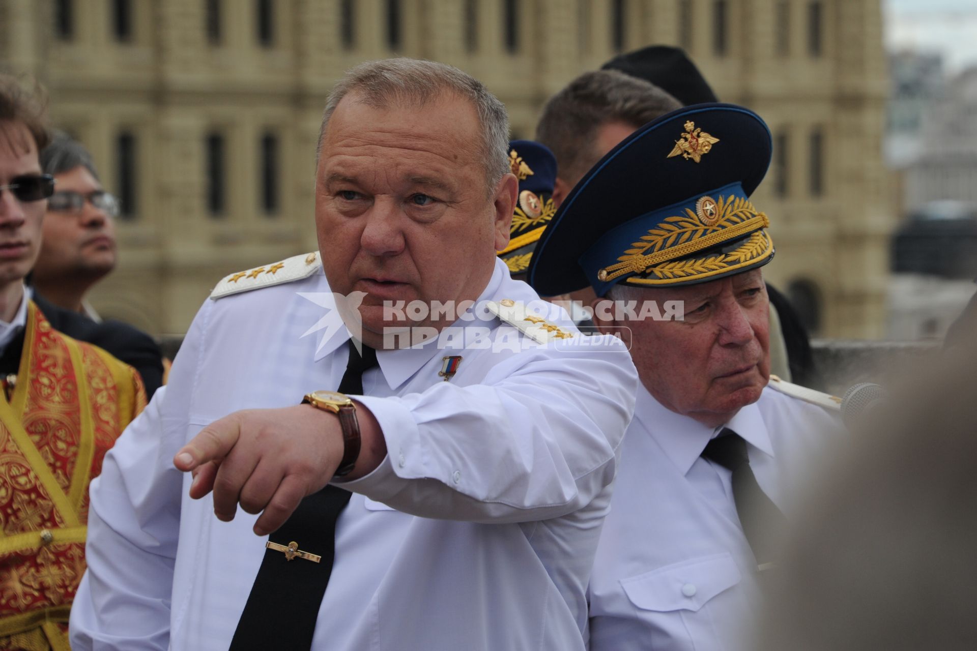 Москва.  Командующий ВДВ генерал-полковник Владимир Шаманов на праздновании 85-летия Воздушно-десантных войск на Красной площади.