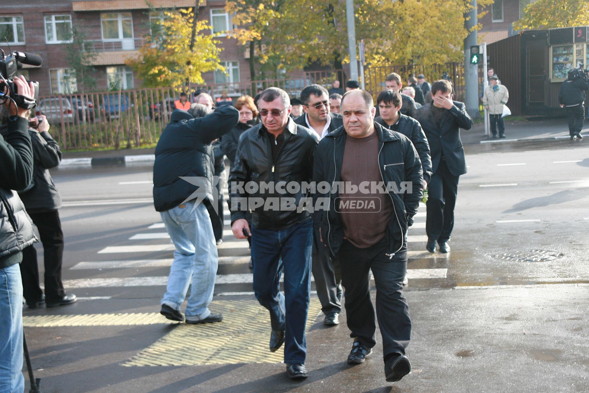 Москва. Похороны криминального авторитета Вячеслава Иванькова, более известного как `Япончик`, на Ваганьковском кладбище.