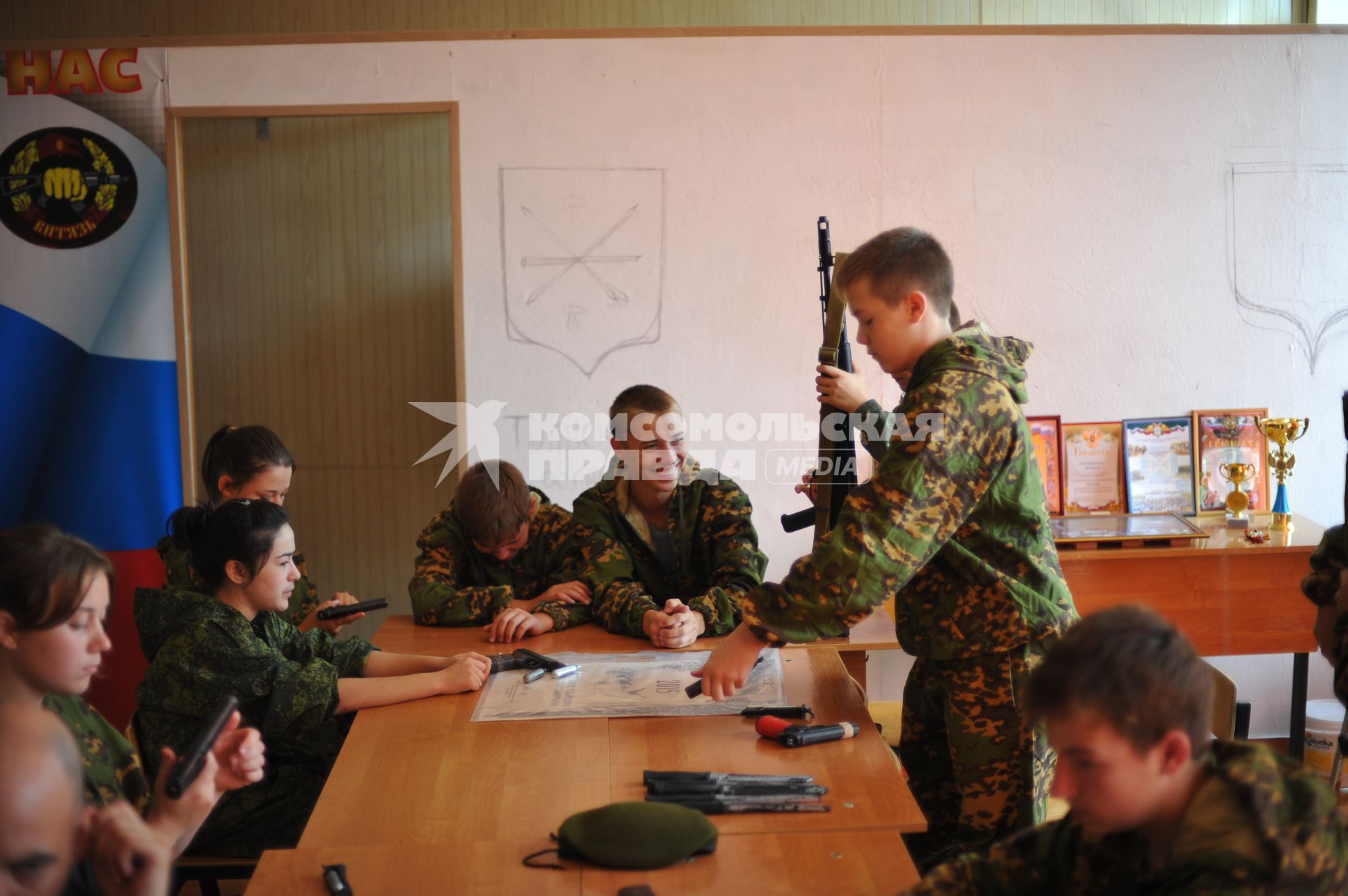 Тульская область. Детский военно-патриотический клуб `Витязь`.