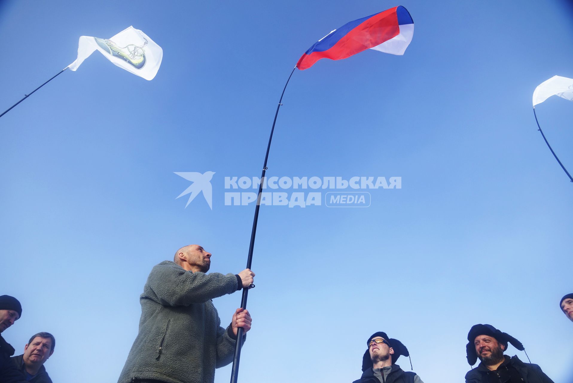 Полярники, члены экспедиции сезонной дрейфующей станции \"Северный полюс 2015\" перед эвакуацией на большую землю. Северный ледовитый океан