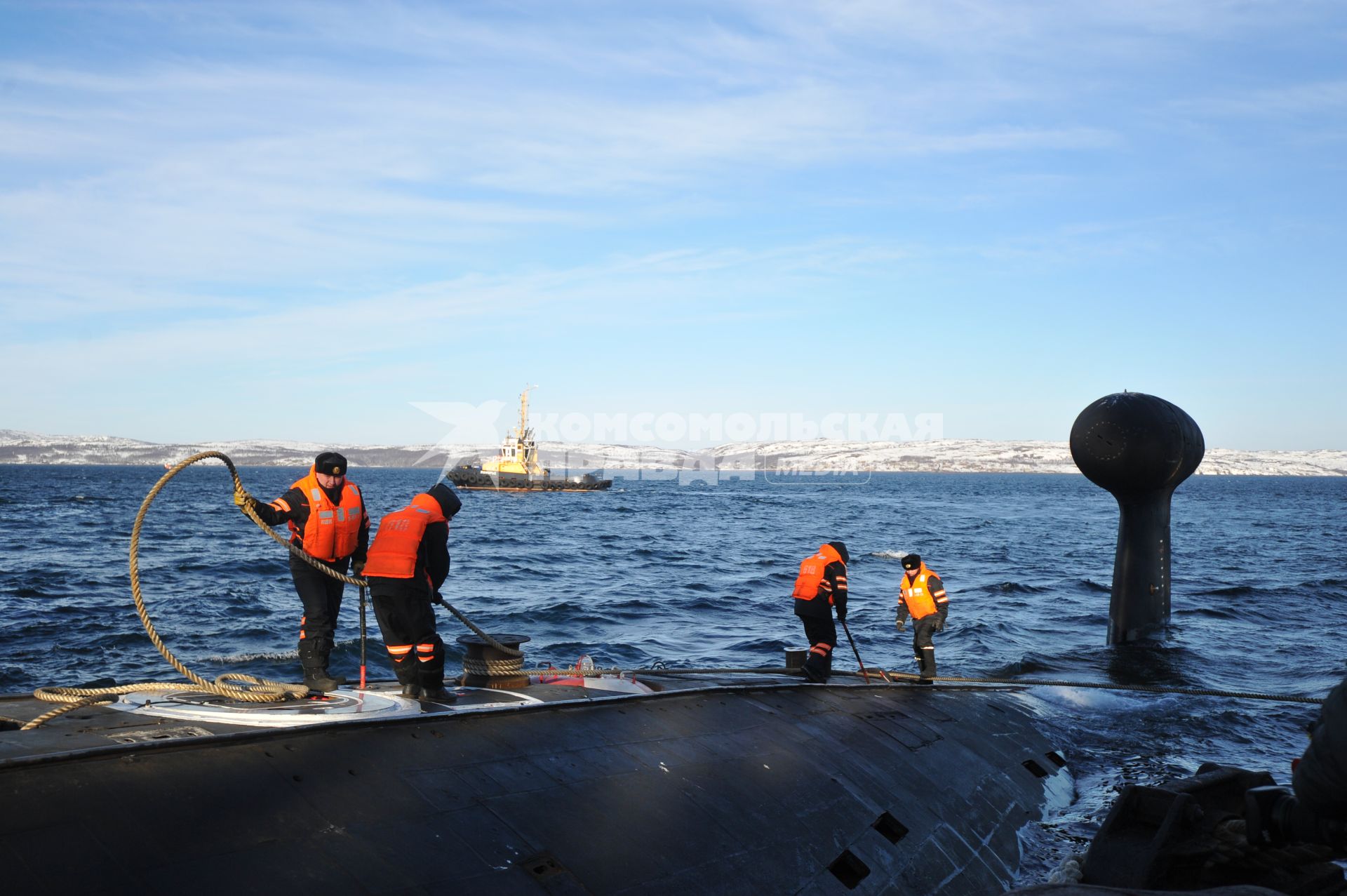 Североморск. Военно-морская база Северного флота России. Атомная подводная лодка Б-138 `Обнинск` в порту.