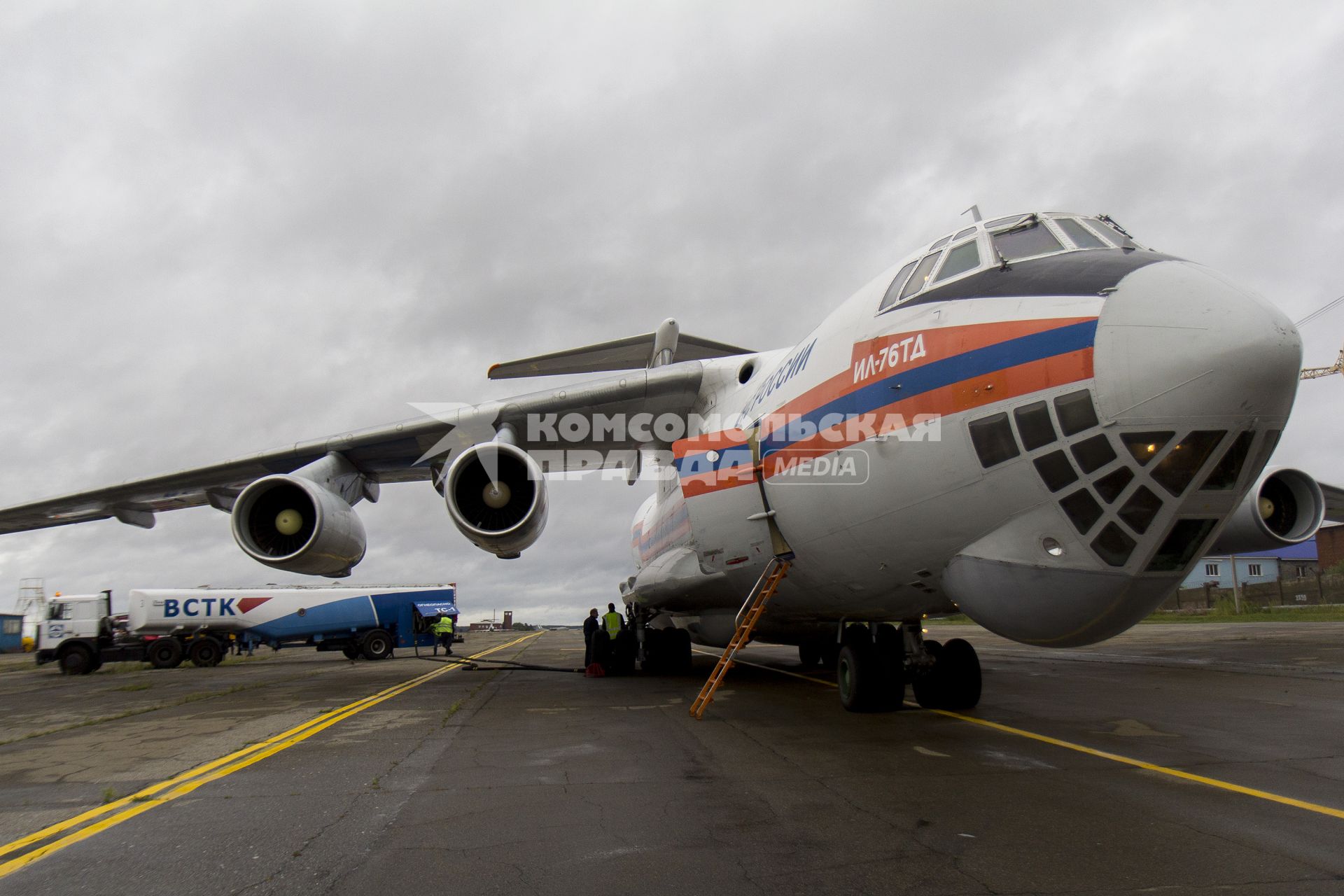 Иркутская область. Самолет МЧС Ил-76 ТД  на аэродроме.