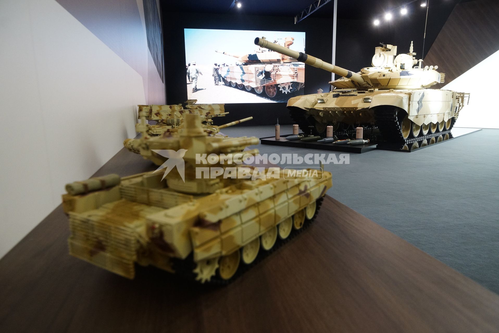 Нижний Тагил. Танк Т-90СМ `Прорыв` на 10-ой международной выставке вооружений `Russia Arms Expo - 2015`.