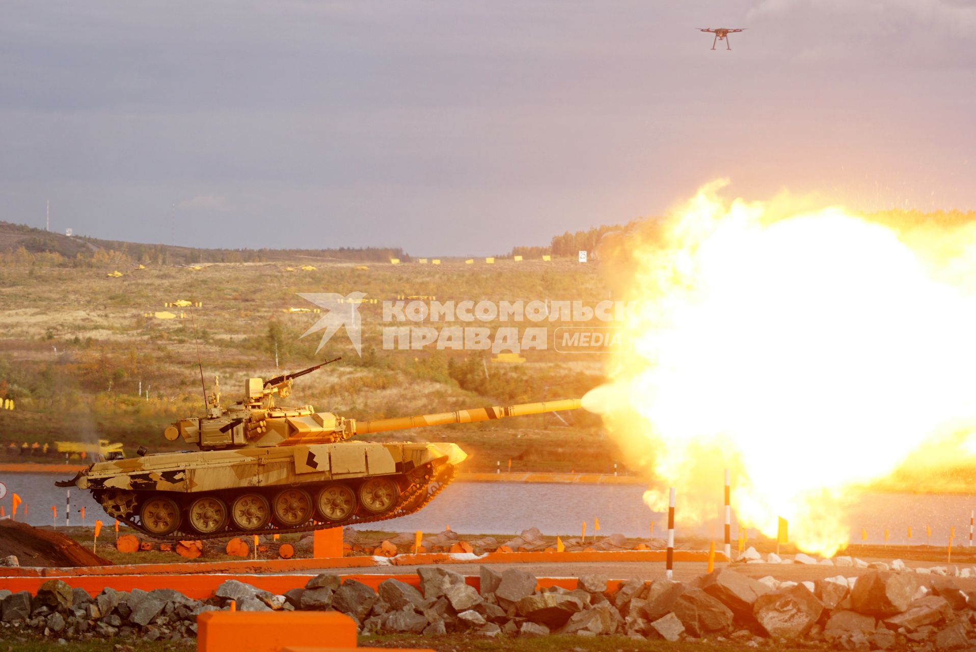 Нижний Тагил. Танк Т-90С во время демонстрационного показа военной техники на 10-ой международной выставке вооружений `Russia Arms Expo - 2015`.