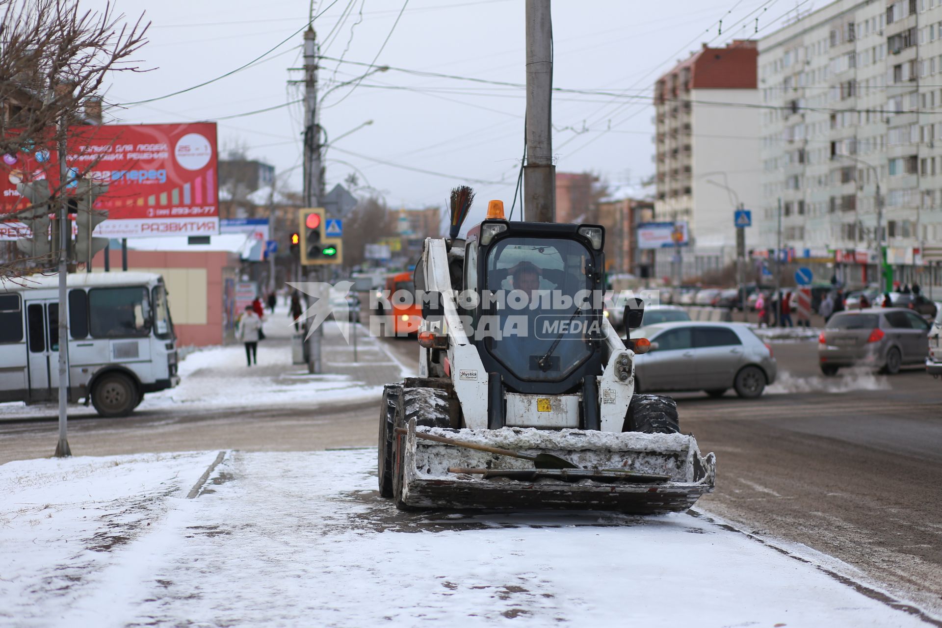 Красноярск. Уборка снега.