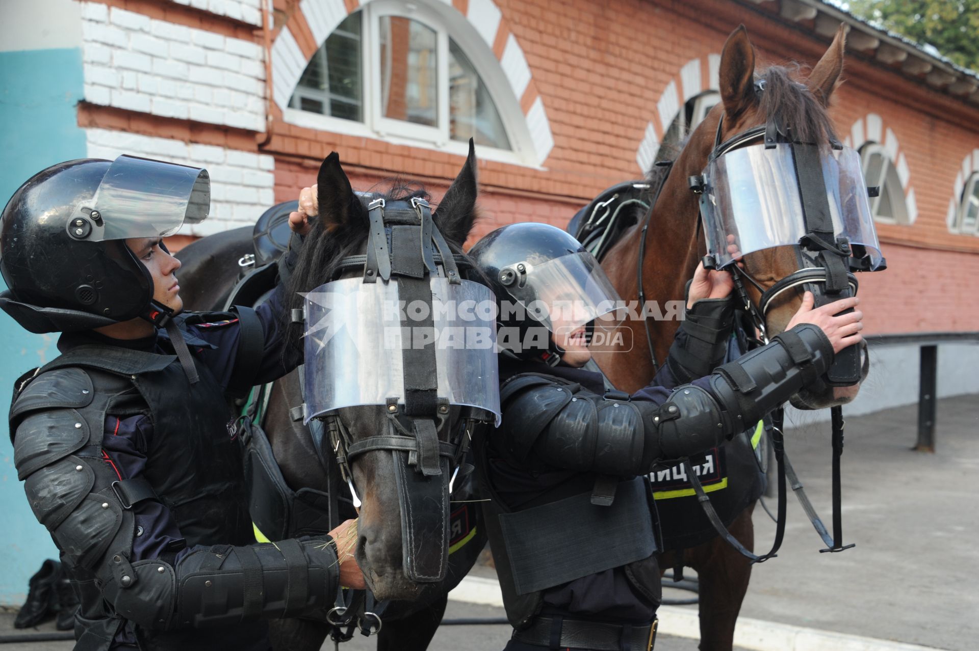 Москва. Первый оперативный полк конной полиции.