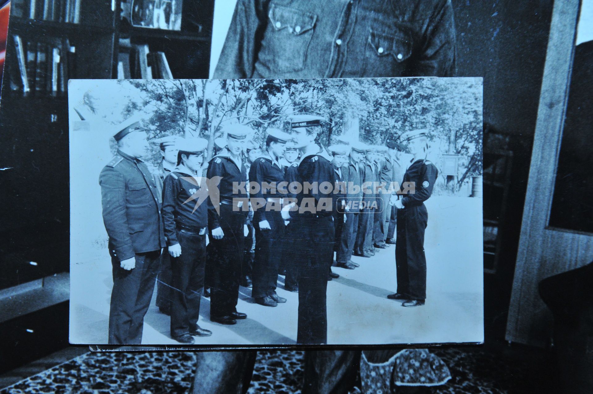 Московская область. п.Николина Гора. Фотография из личного архива семьи Михалковых. На фото: Никита Михалков (в центре).