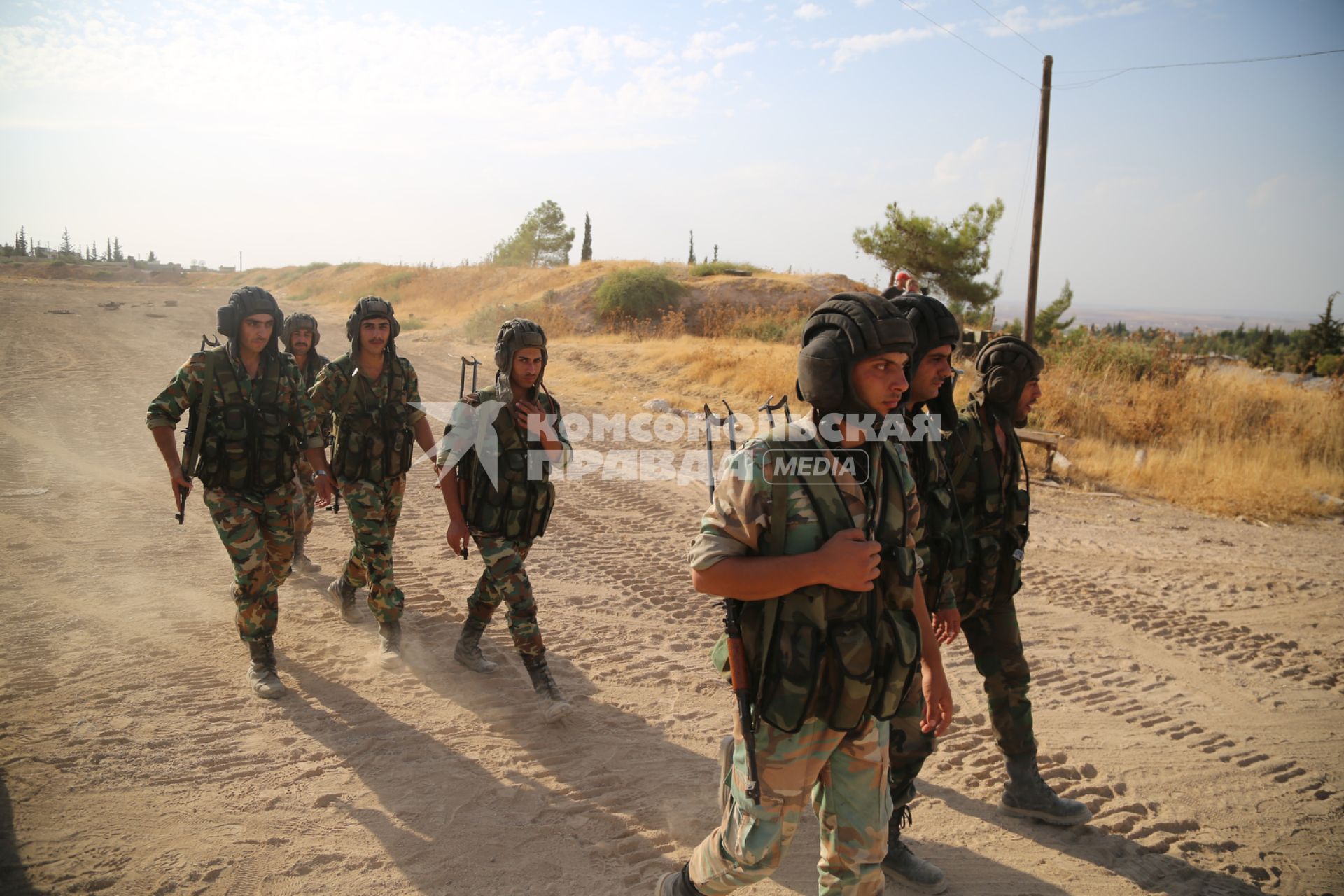 Сирия. Провинция Хама. Сирийские военнослужащие готовятся к спецоперации.