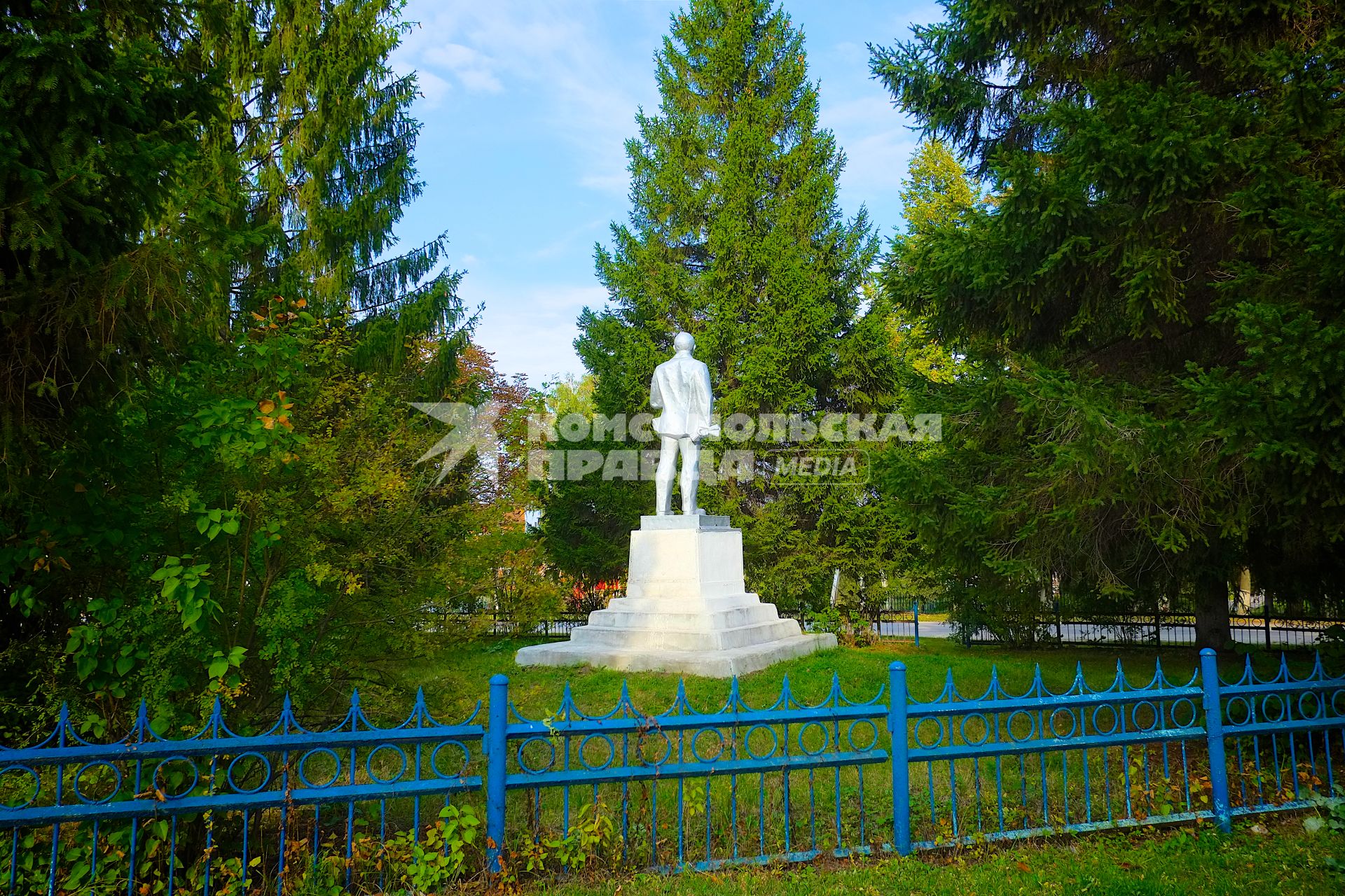 Тульская область. г.Чекалин. Памятник Ленину.