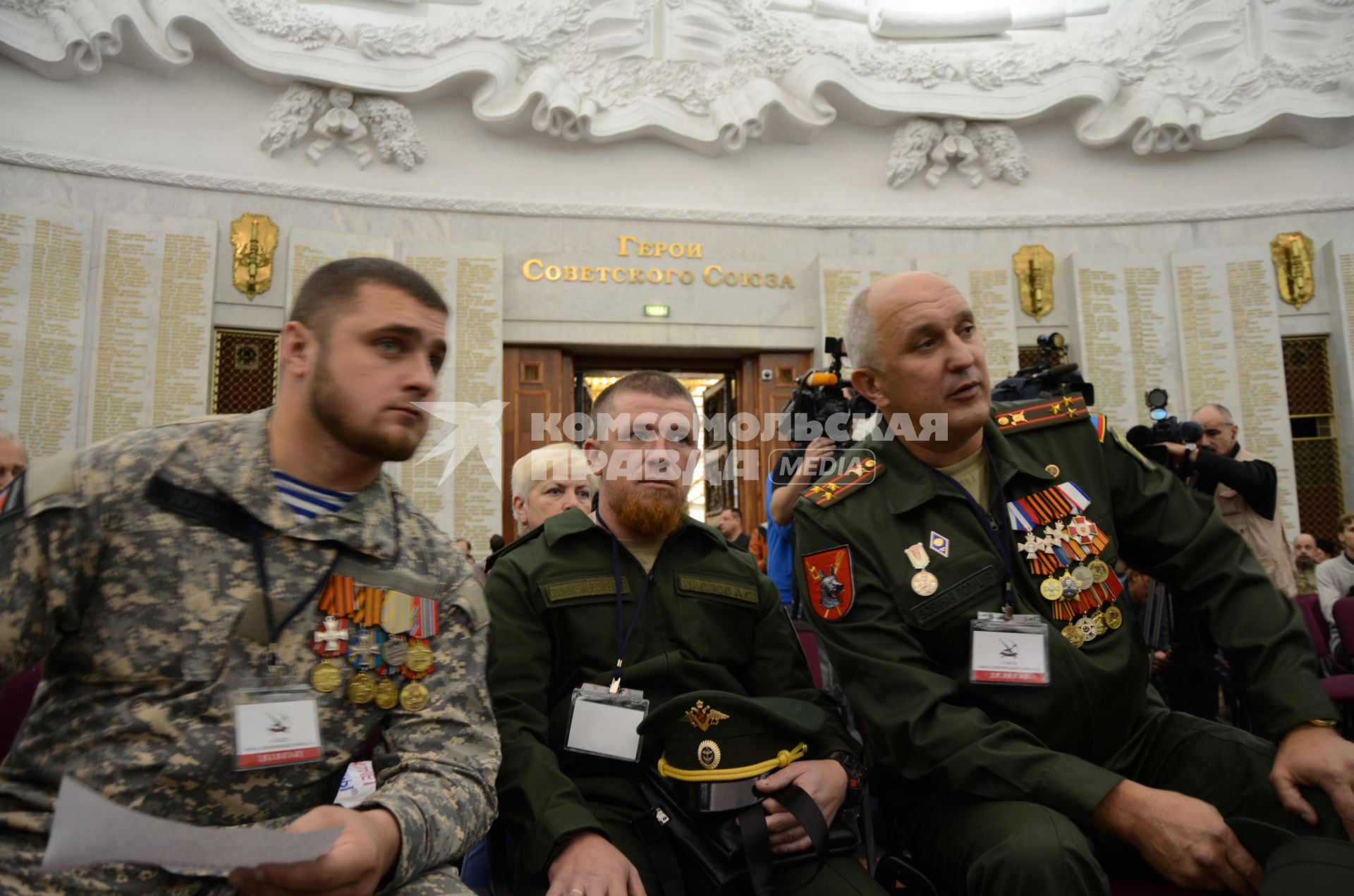 Москва. Командир спецподразделения ДНР `Спарта` Арсений Павлов (`Моторола`) (в центре) на первом съезде организации `Союз добровольцев Донбасса` в Музее Великой Отечественной войны на Поклонной горе.