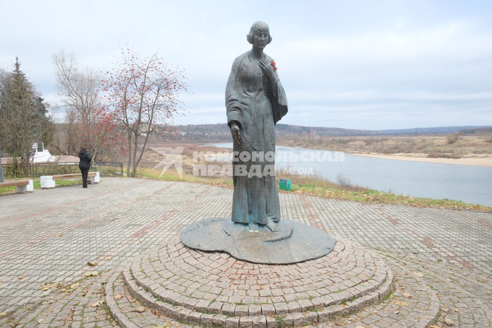 г.Таруса. Памятник Марине Цветаевой.