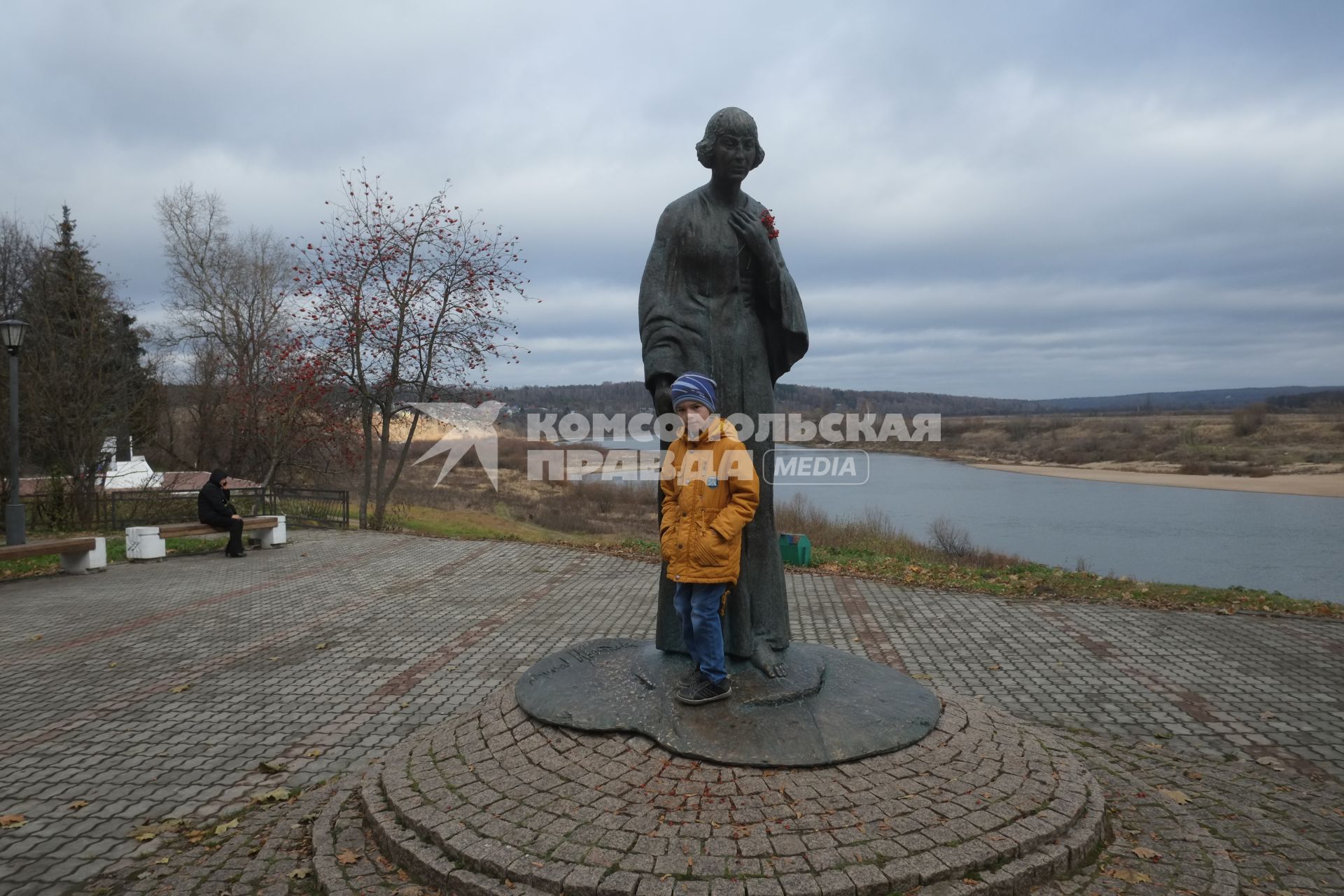 г.Таруса. Памятник Марине Цветаевой.