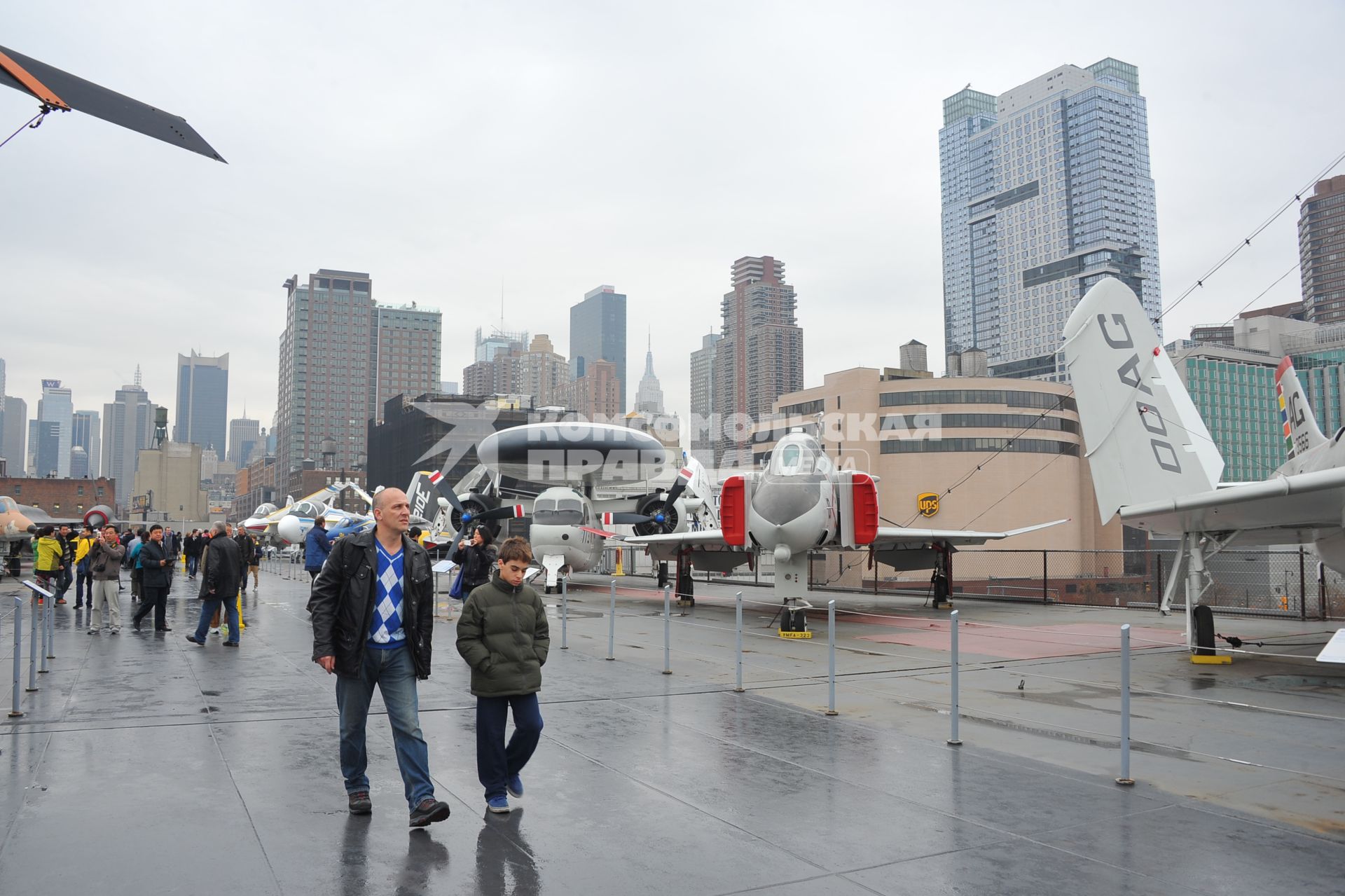 США. Нью-Йорк. Военный музей Intrepid Sea, Air & Space Museum.