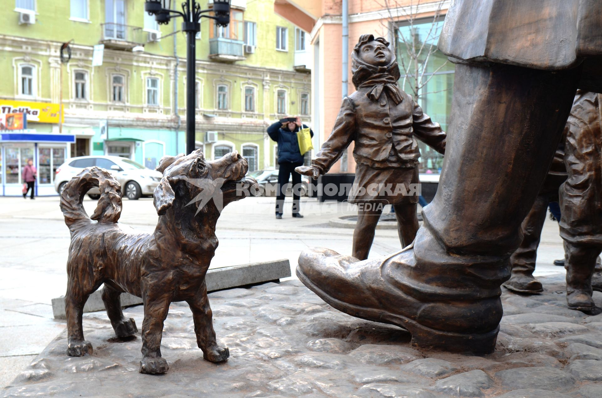 Самара. Памятник в честь литературного героя Дяди Степы установлен на Ленинградской улице.