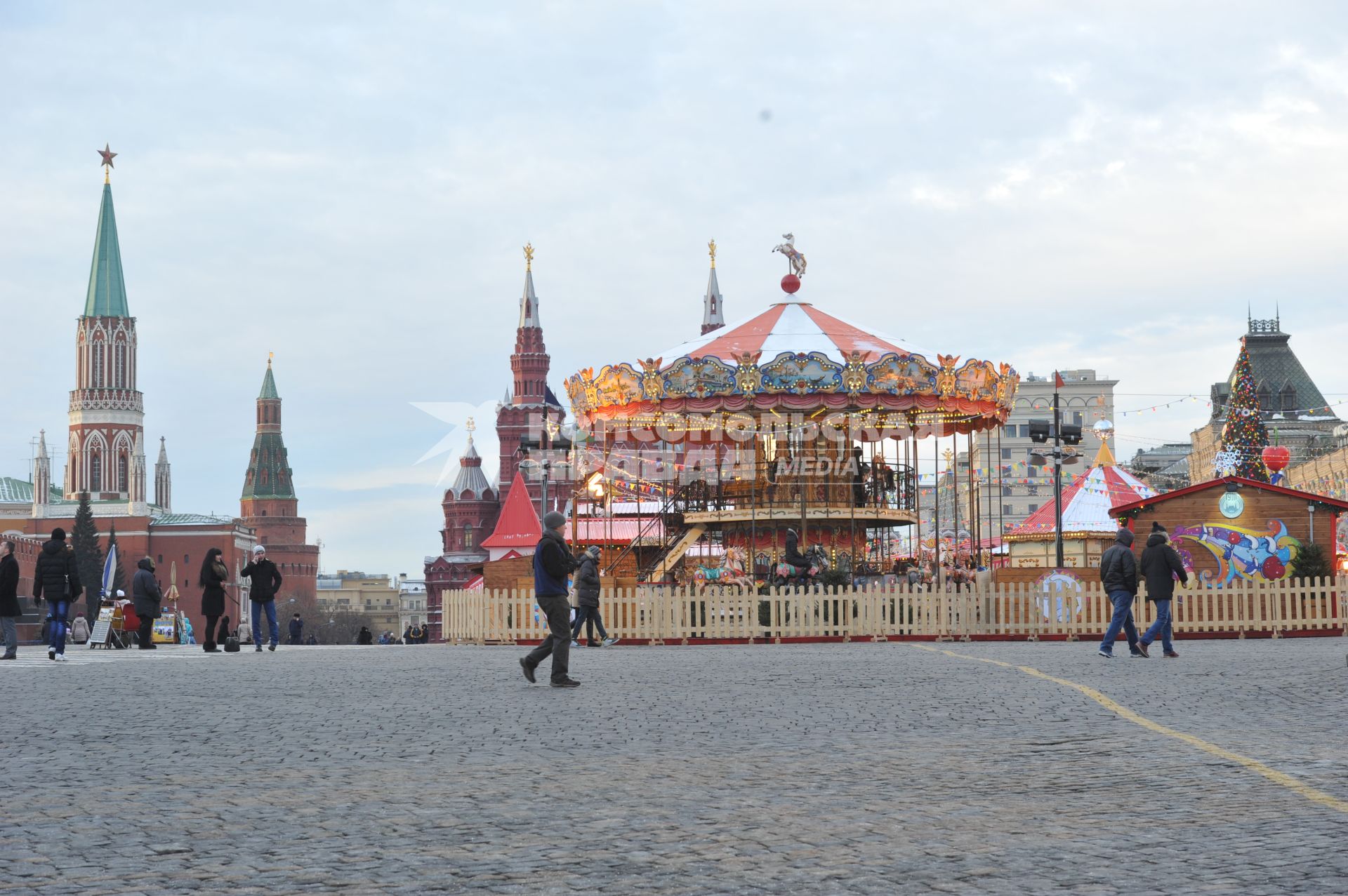 Москва. Карусель на Красной площади.