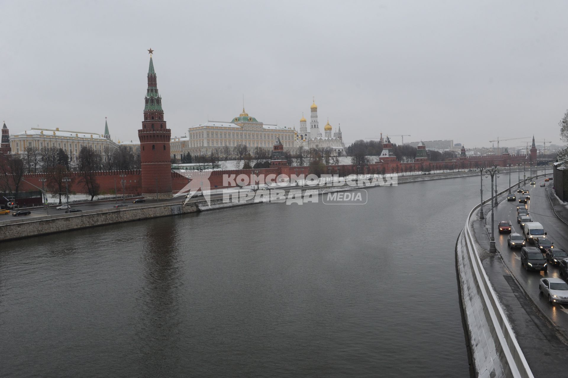 Москва.  Вид на Кремль.