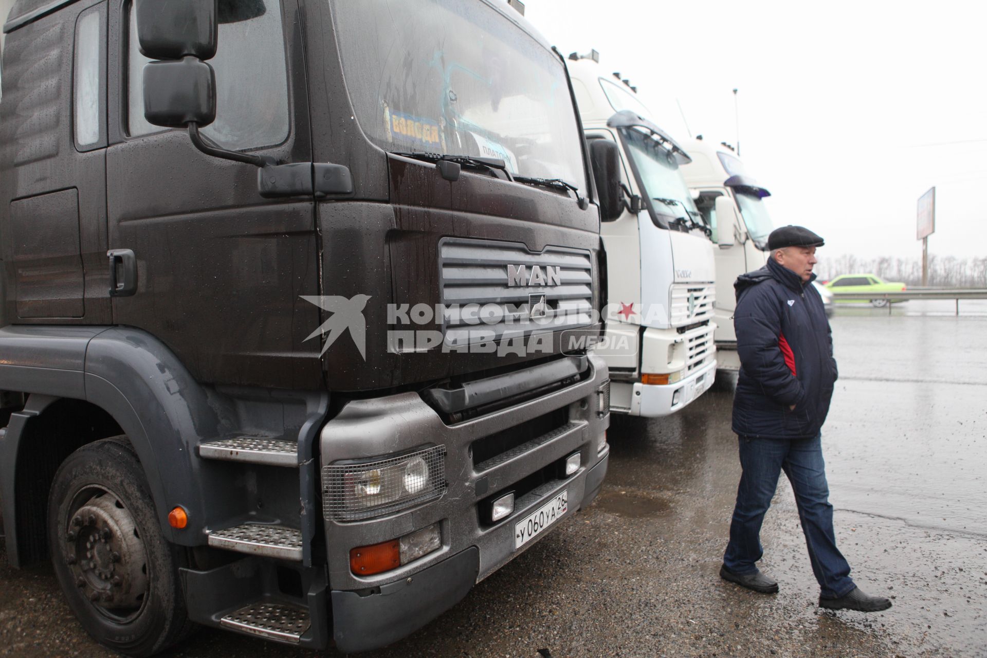 Ставрополь. Протест дальнобойщиков против введения платы за проезд по федеральным дорогам.