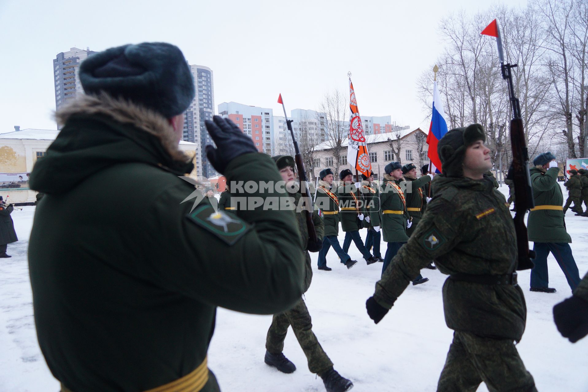 Екатеринбург. Церемония вручения боевого знамени 43-й отдельной железнодорожной бригаде.