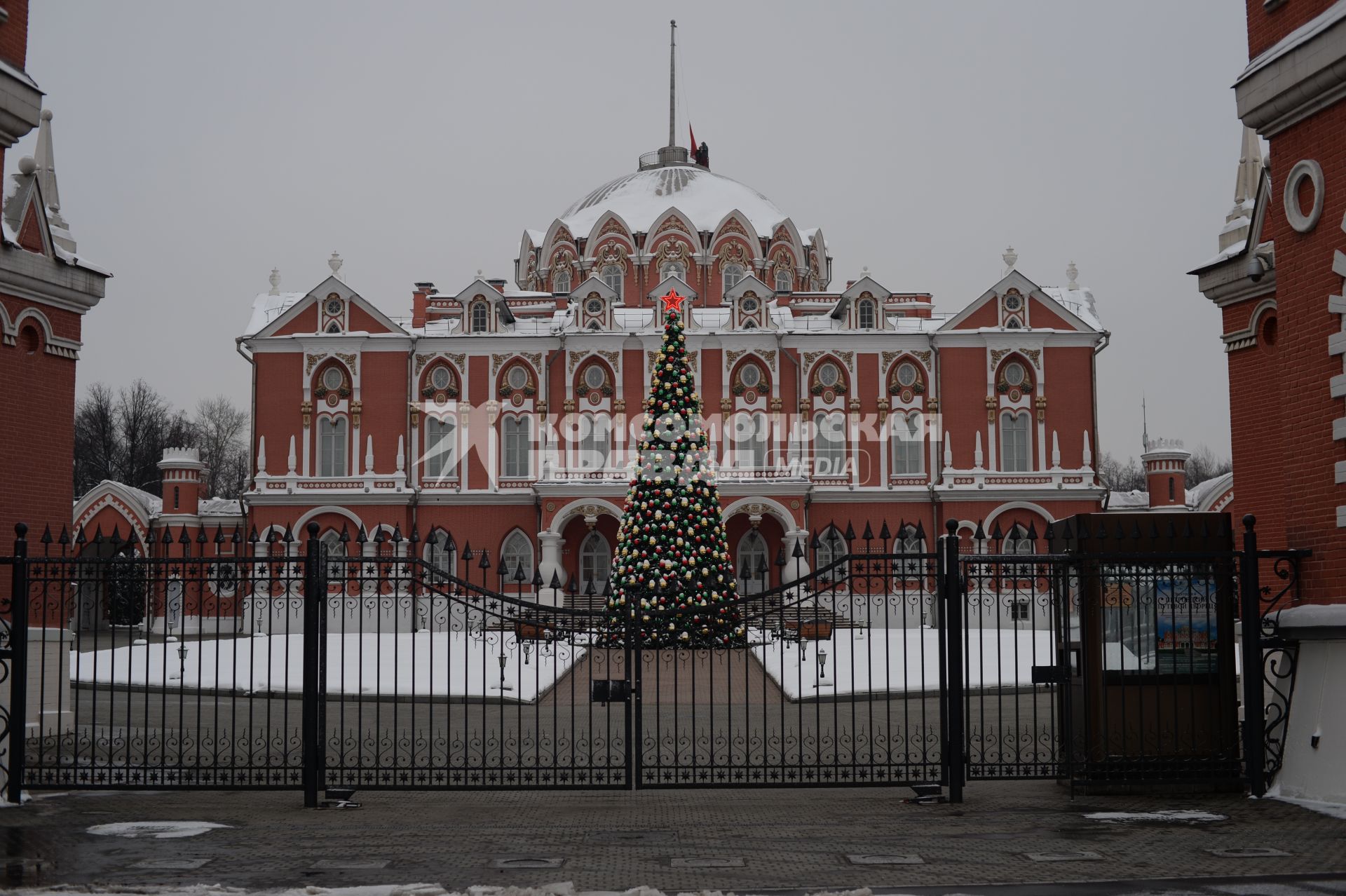 Москва. Петровский путевой дворец.