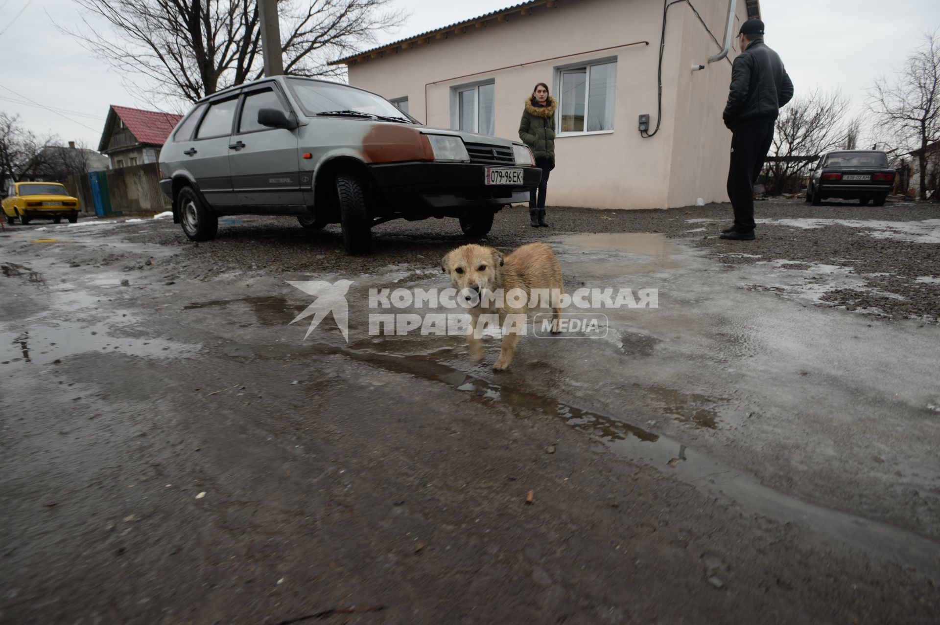 Украина. Луганская область. Село Хрящеватое под Луганском. Восстановленный дом, пострадавший в результате обстрела.