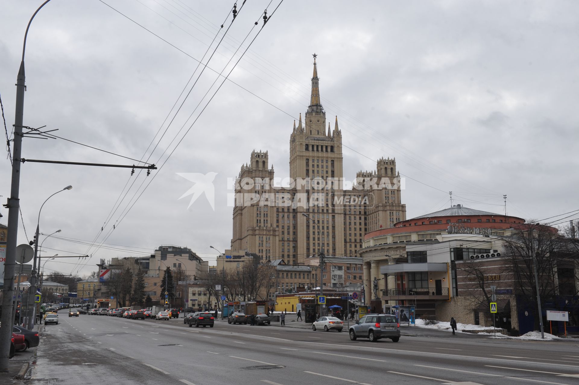 Москва.  Жилой дом на Кудринской площади.