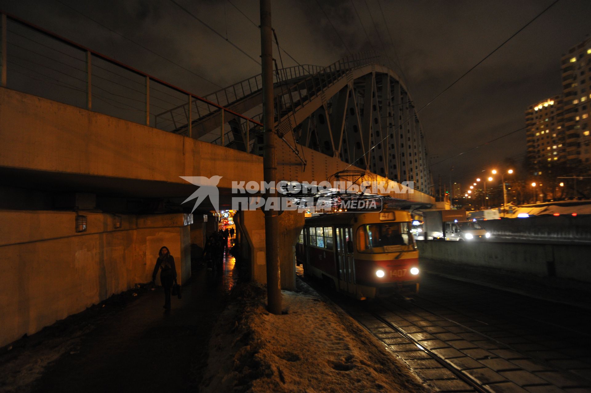 Москва.  Мост железной дороги Павелецкого направления над Варшавским шоссе.