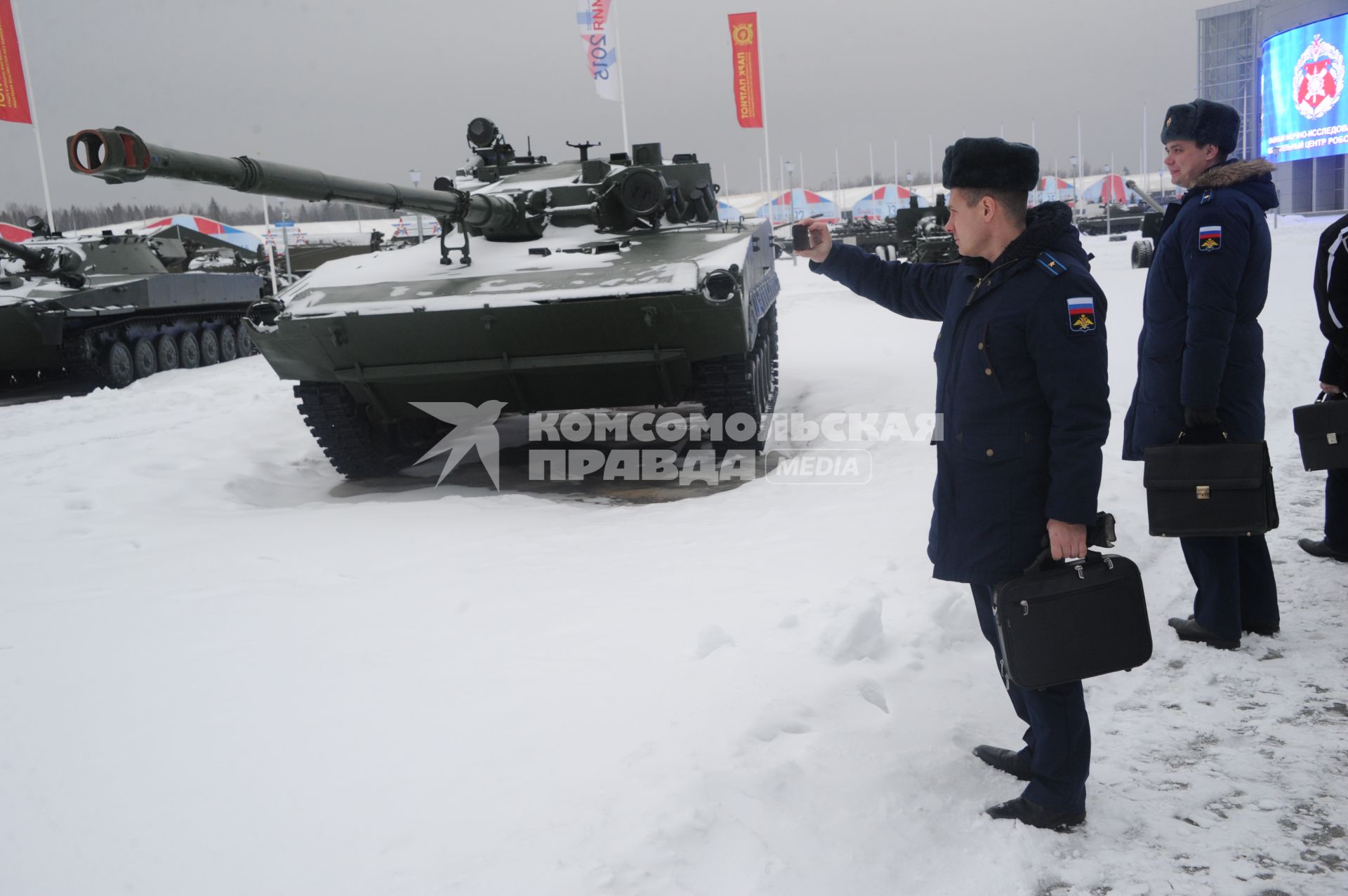 Московская область. г. Кубинка.  БМД на выставке, открывшейся  в рамках первой военно-научной конференции  `Роботизация Вооруженных Сил РФ`,  на территории  военно-патриотического парка культуры и отдыха ВС РФ `Патриот`.