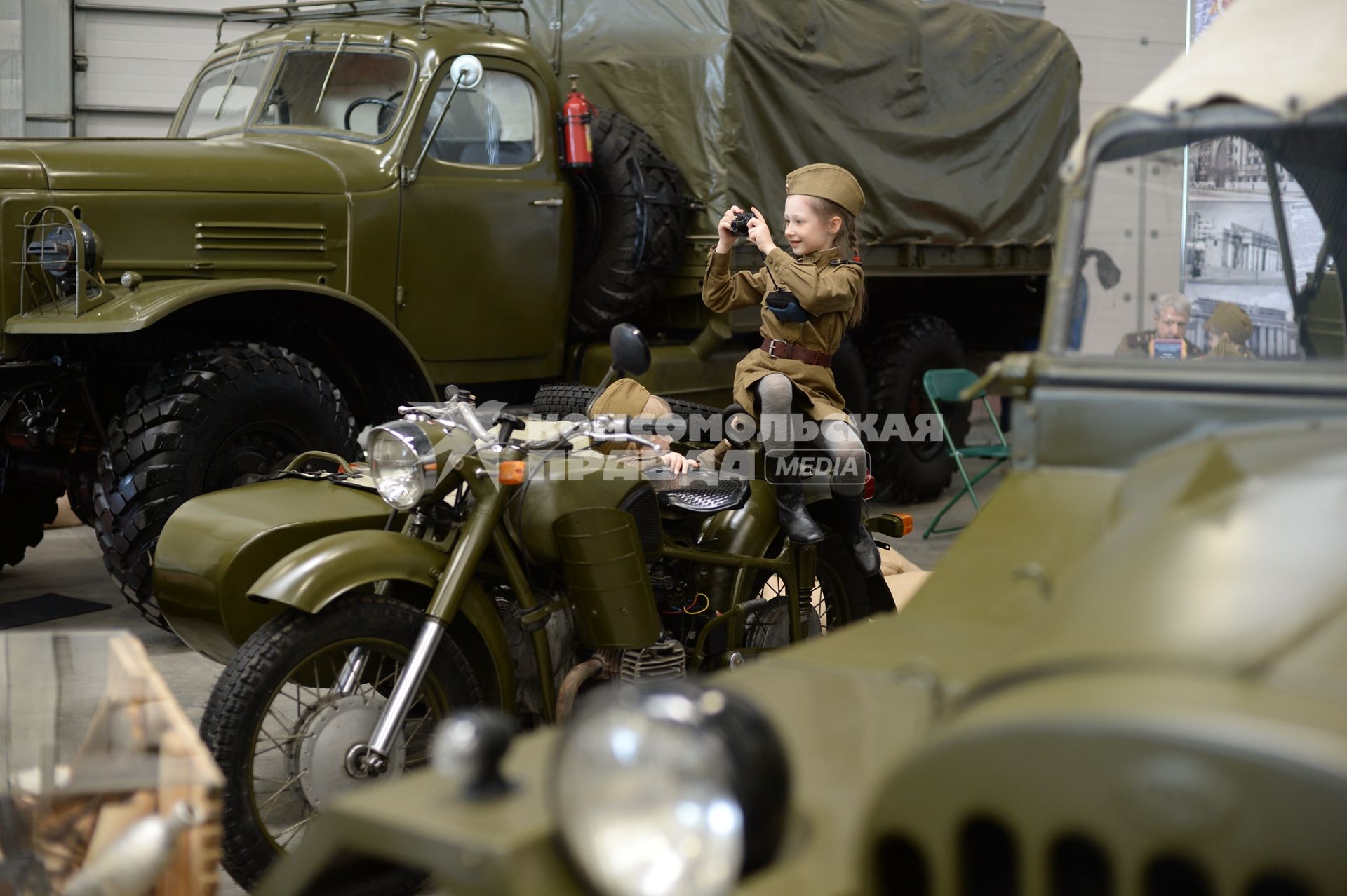 Москва. На выставке исторической военной техники `Моторы Войны` в выставочном центре `Крокус Экспо`.