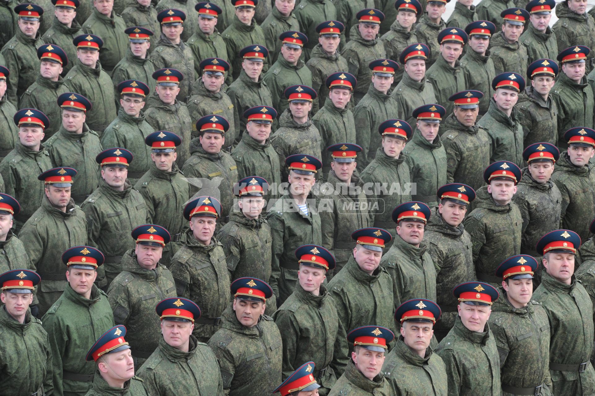 Алабино. Участники  пеших колонн парадного расчета войск  Московского гарнизона Центрального военного округа  на  репетиции военного парада, посвященного 71-й годовщине Победы в Великой Отечественной войне.