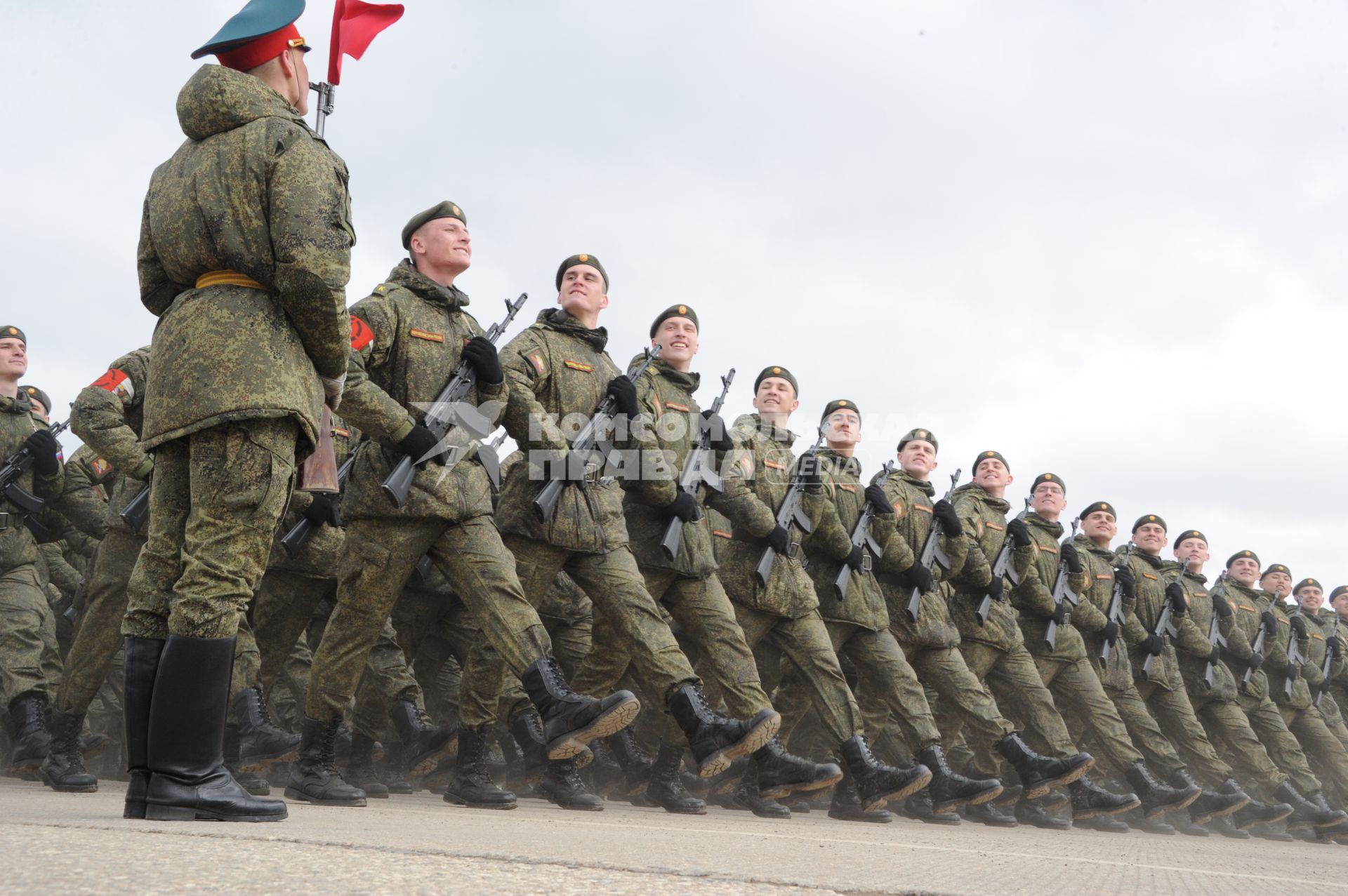 Алабино. Участники  пеших колонн парадного расчета войск  Московского гарнизона Центрального военного округа  на  репетиции военного парада, посвященного 71-й годовщине Победы в Великой Отечественной войне.