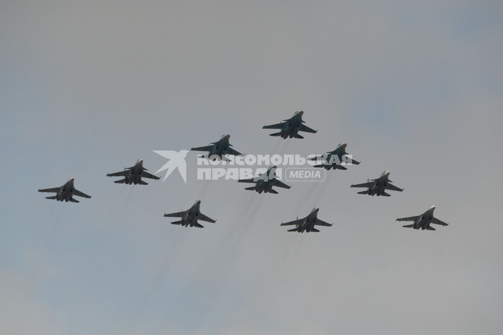 Алабино. Су-30см и Су-30м2  парадного строя авиации Воздушно-космических сил  во время   репетиции военного парада, посвященного 71-й годовщине Победы в Великой Отечественной войне.