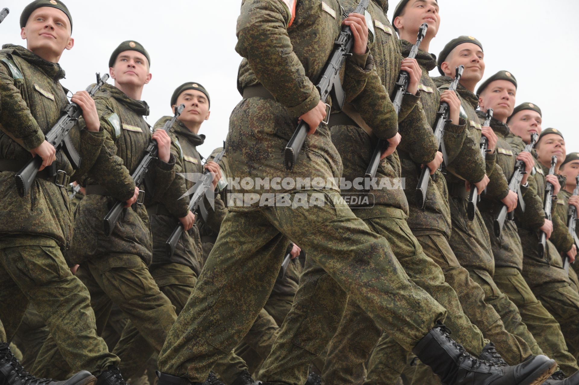 Алабино. Участники  пеших колонн парадного расчета войск  Московского гарнизона Центрального военного округа  на  репетиции военного парада, посвященного 71-й годовщине Победы в Великой Отечественной войне.