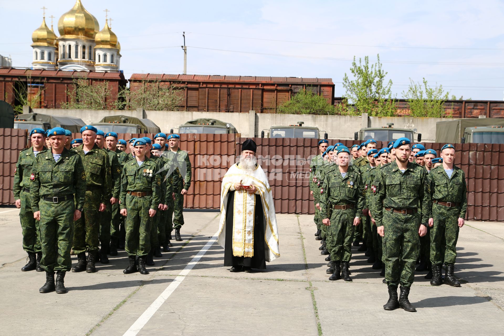 Украина, Донецк. Открытие мемориальной доски полковнику Евгению Кононову в 3 отдельном батальоне спецназа республиканской Гвардии ДНР.