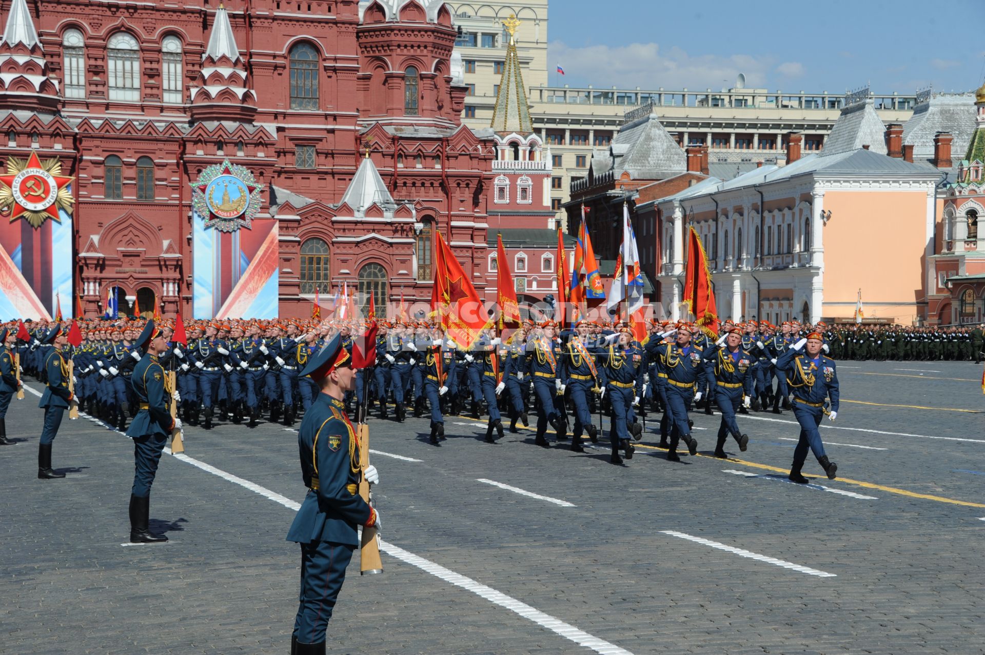 Москва.   Военнослужащие парадных расчетов  на Красной площади во время военного парада, посвященного 71-й годовщине Победы в Великой Отечественной войне.