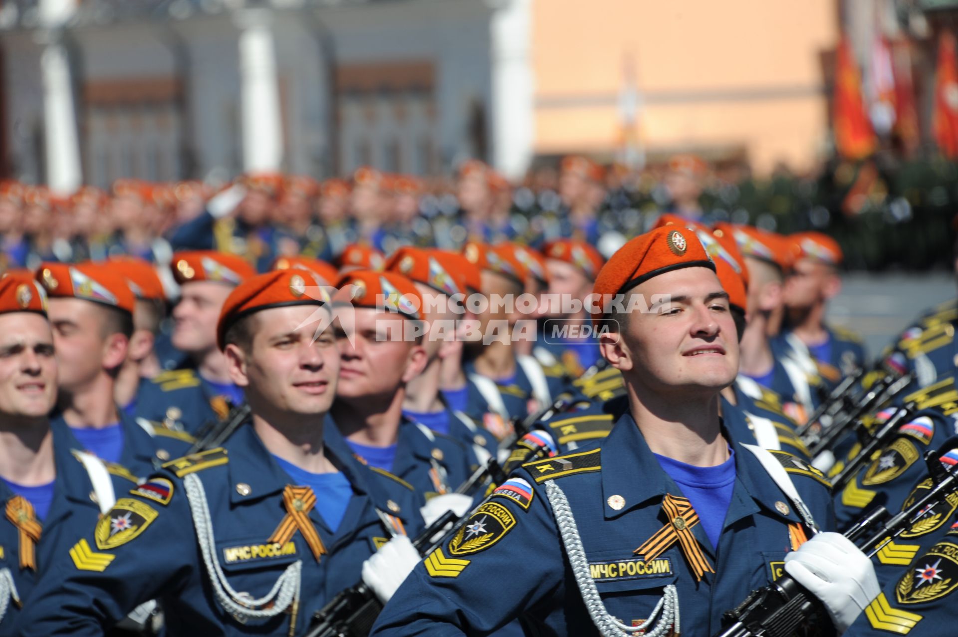 Москва.   Военнослужащие парадных расчетов  на Красной площади во время военного парада, посвященного 71-й годовщине Победы в Великой Отечественной войне.