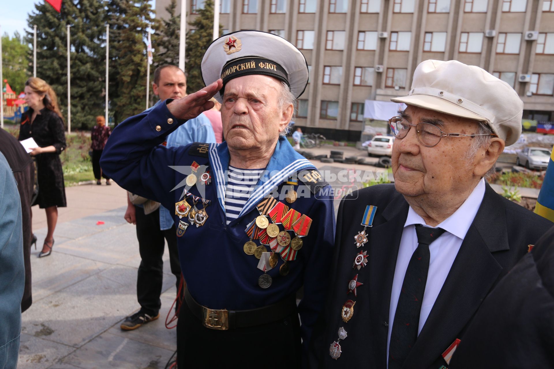 Украина, Славянск. Ветераны Великой Отечественной войны на праздничных мероприятиях, посвященных Дню Победы.