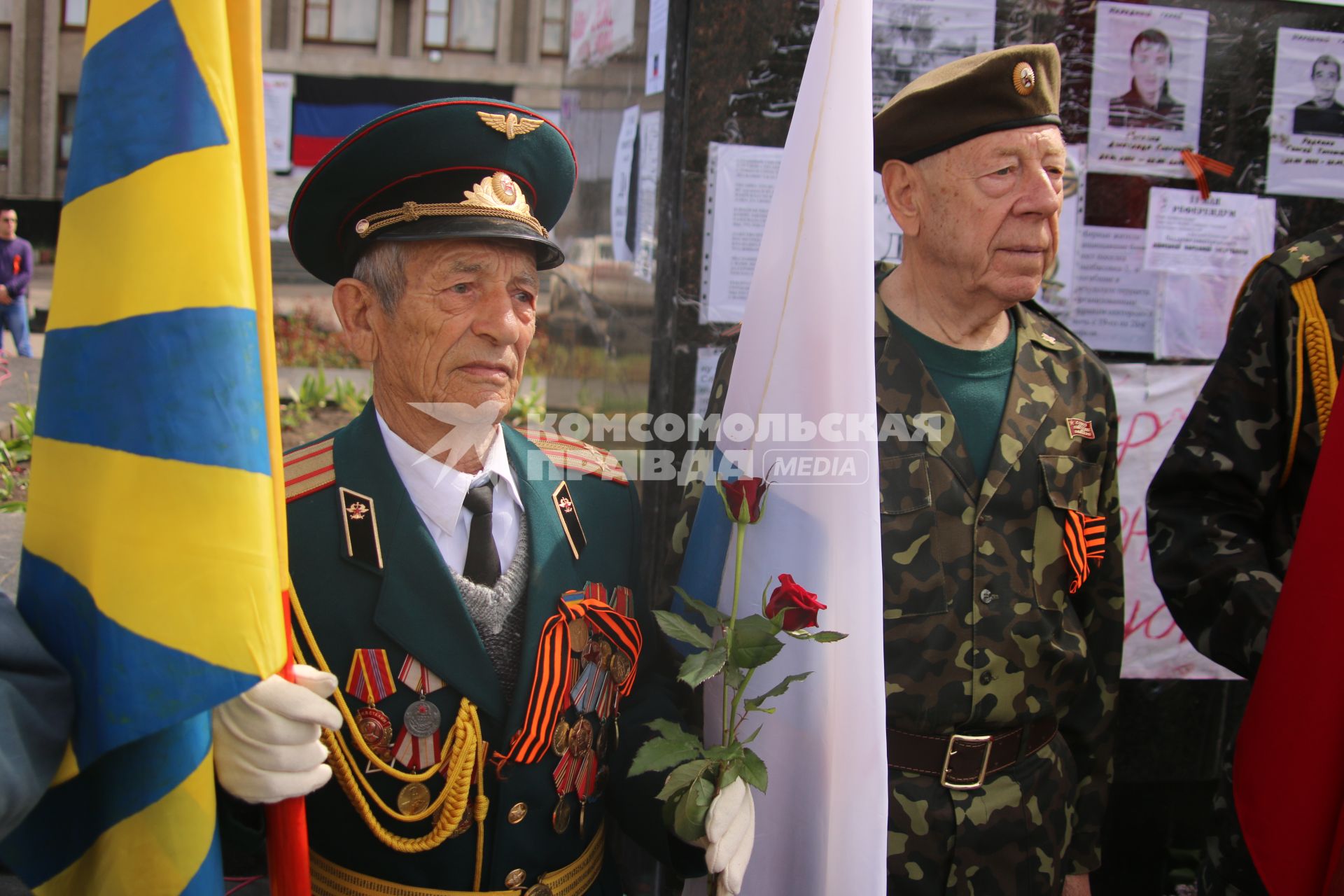 Украина, Славянск. Ветераны Великой Отечественной войны на праздничных мероприятиях, посвященных Дню Победы.