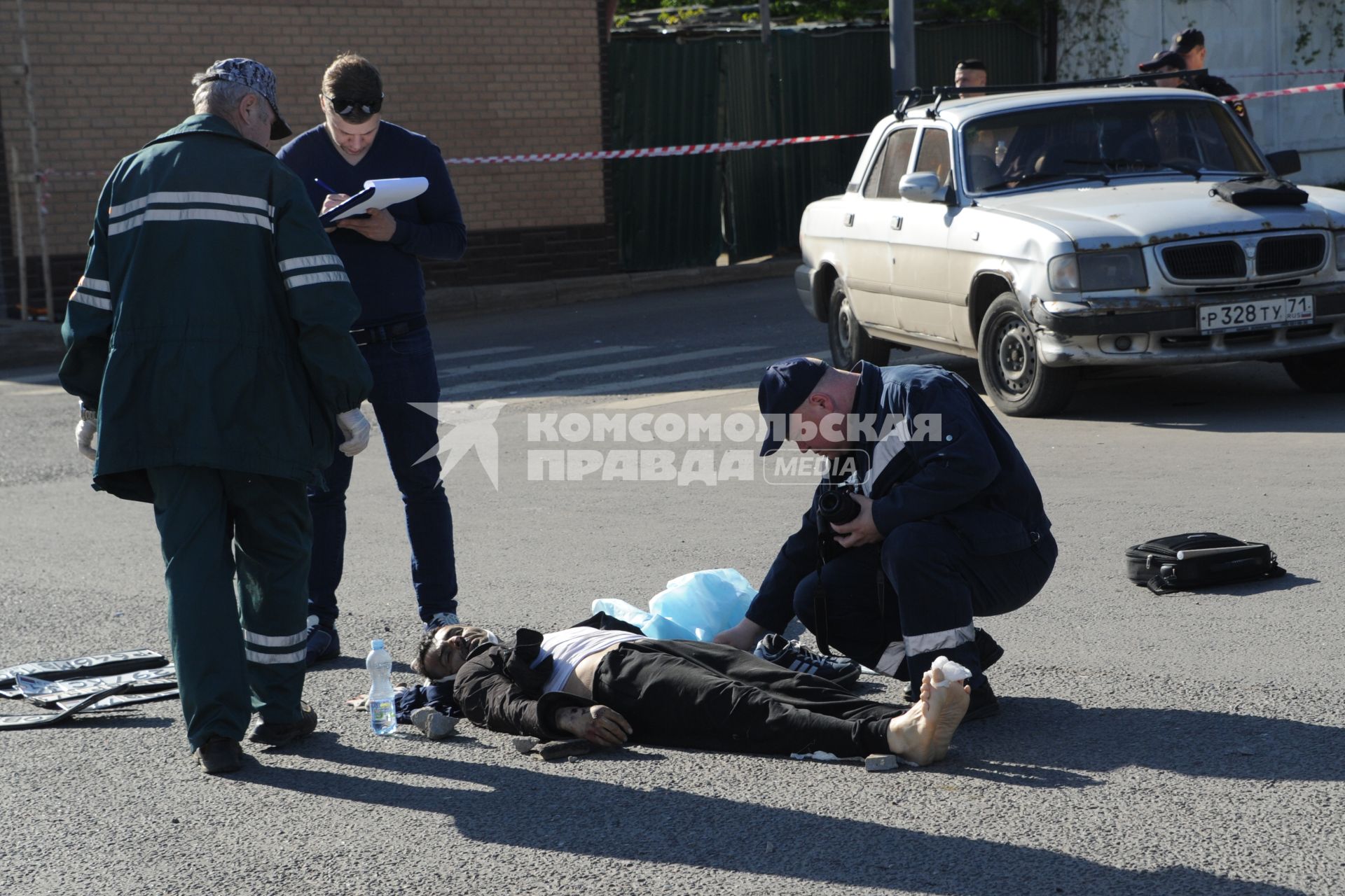 Москва.    На Хованском кладбище, где в результате массовой драки со стрельбой погибли люди.