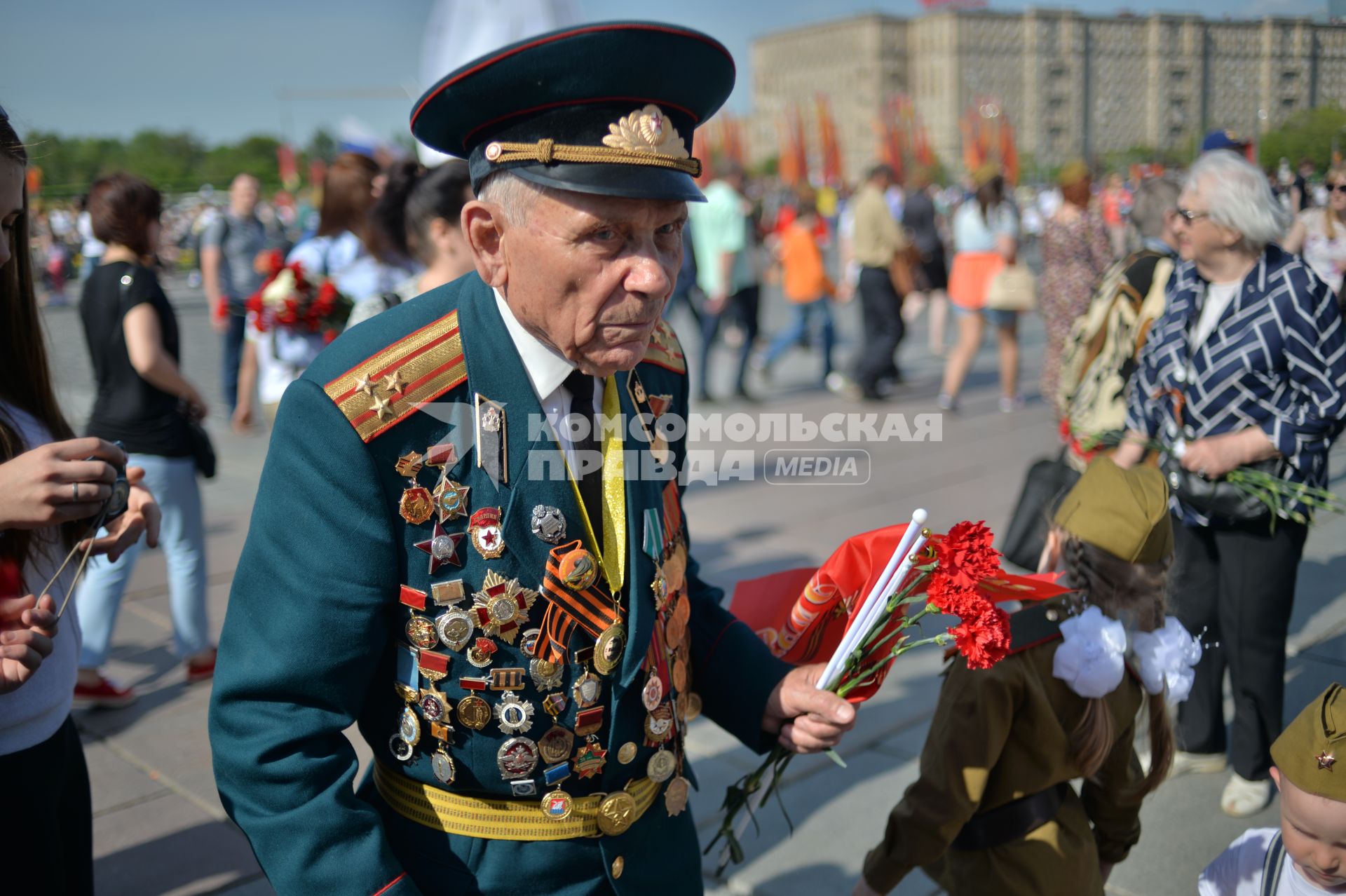 Москва.   Ветеран   во время празднования на Поклонной горе 71-й годовщины Победы в Великой Отечественной войне.